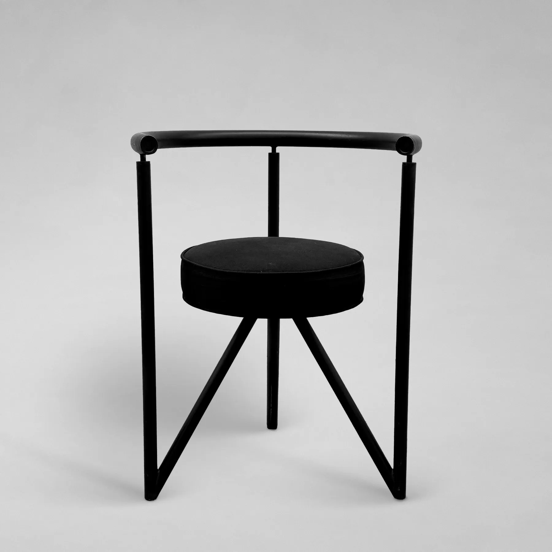 Chaise "Miss Dorn" de Philippe Starck pour Disform, 1982