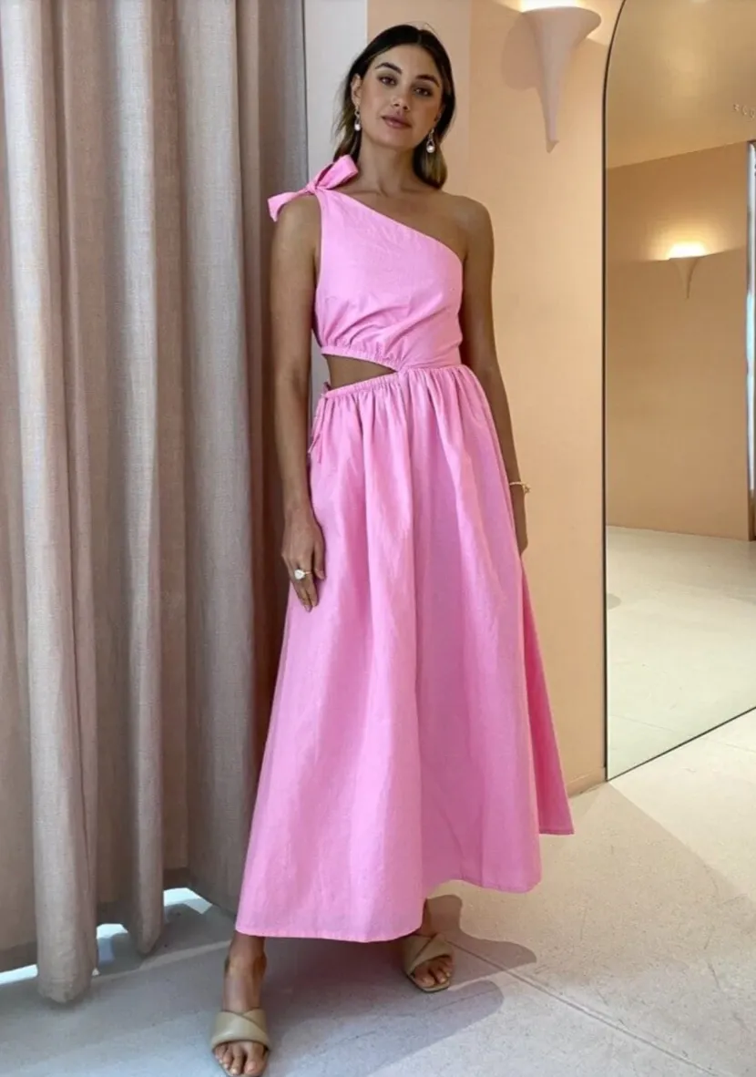 By Nicola Gabriella One shoulder in pink 
