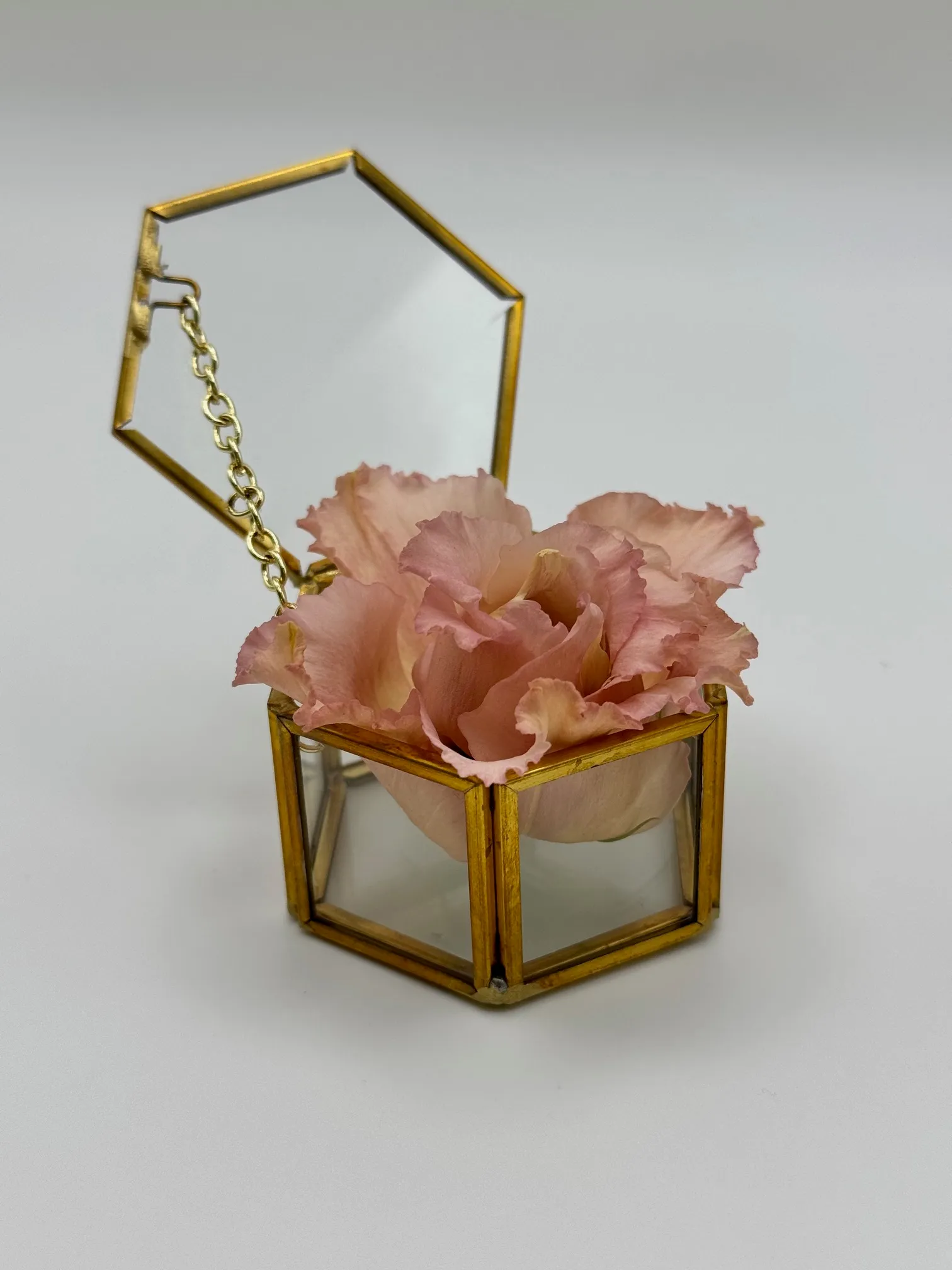 Ringkästchen Hexagon klein gold