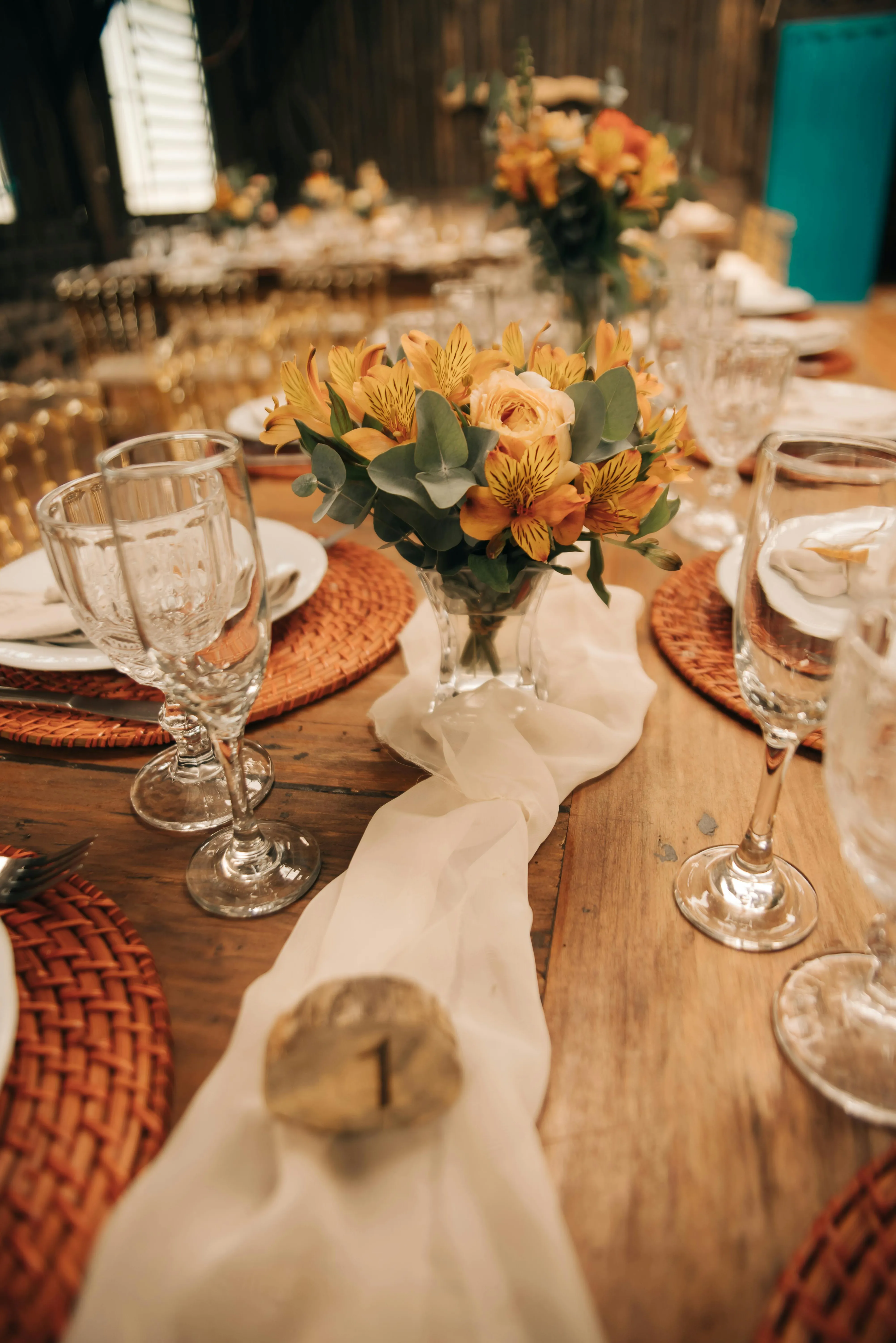 Tischläufer in weiß 