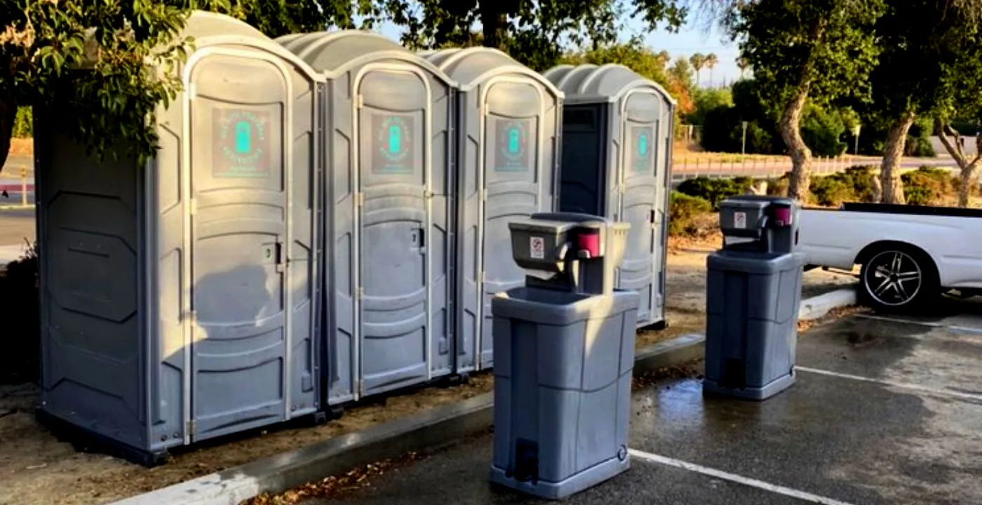 Portable Toilet and Handwash 