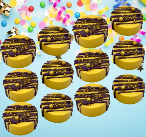 1 Dozen Chocolate Dipped Oreo Cookies