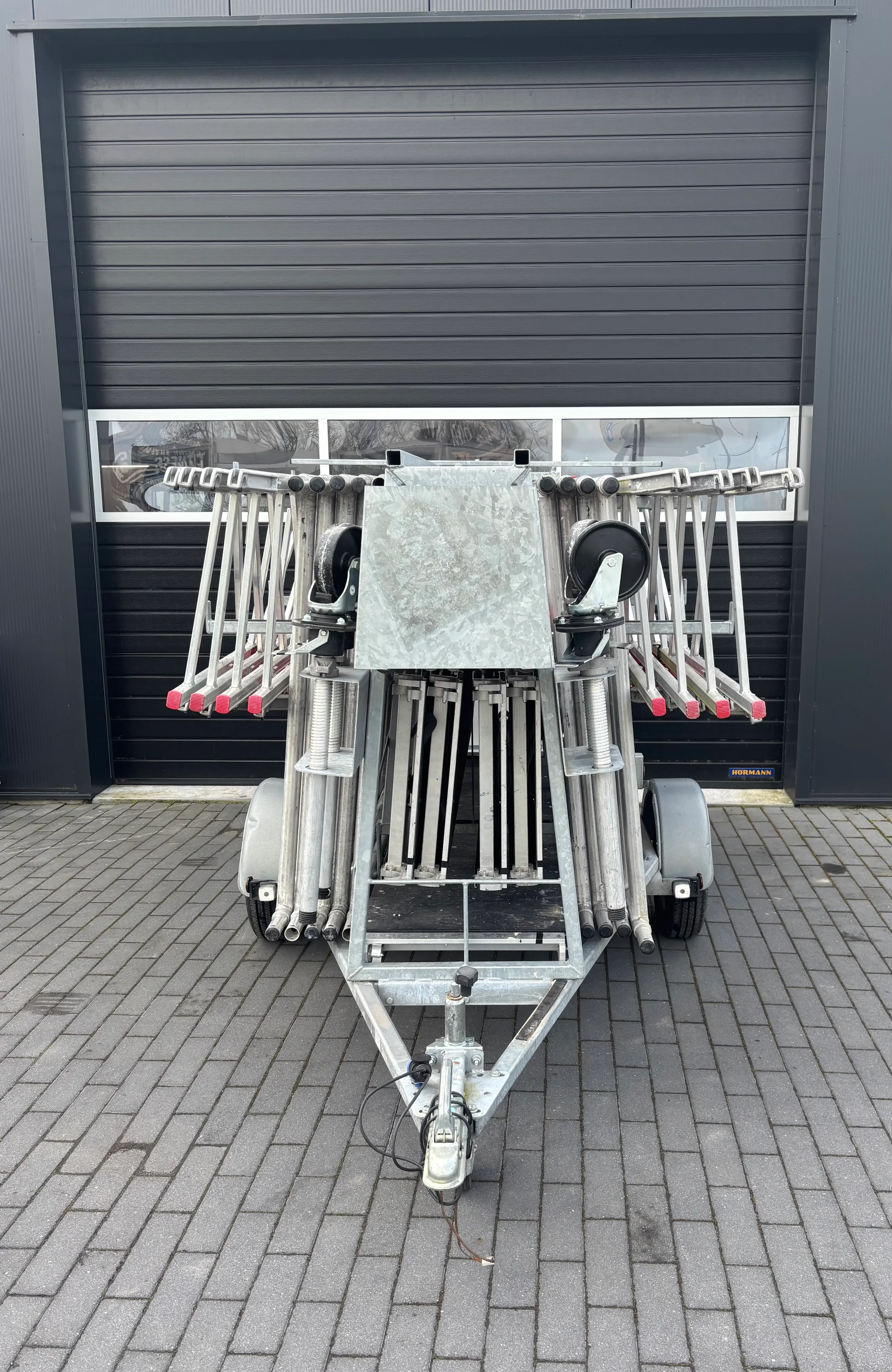 Rolsteiger met aanhanger Altrex RS5