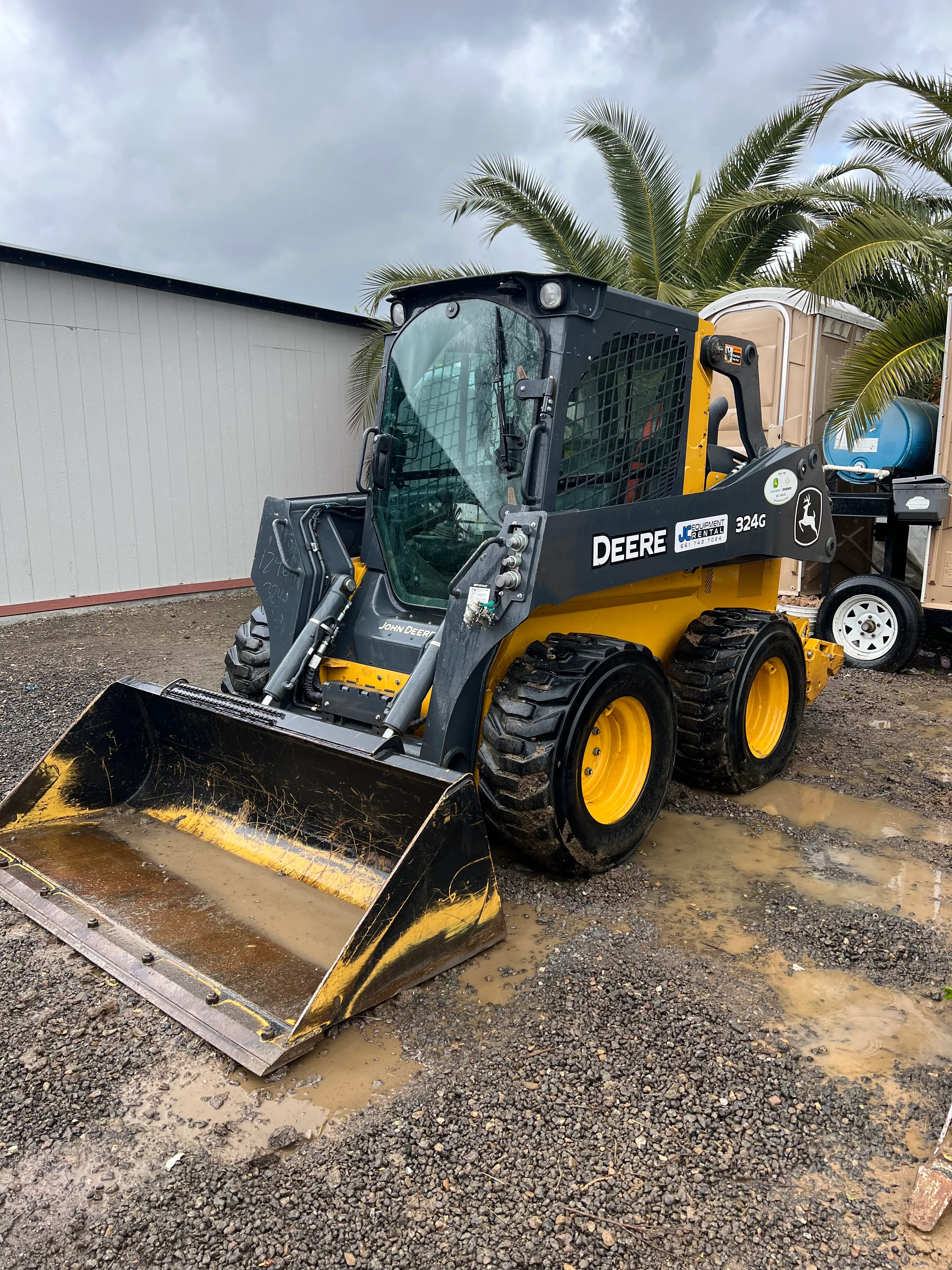 John Deere Skid steer 324g