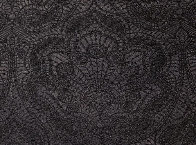 Linen Ebony Merletto 120" Round