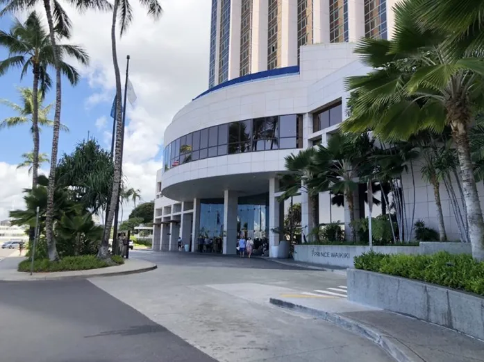 ご指定の場所で受け取り（ホテル・空港など）