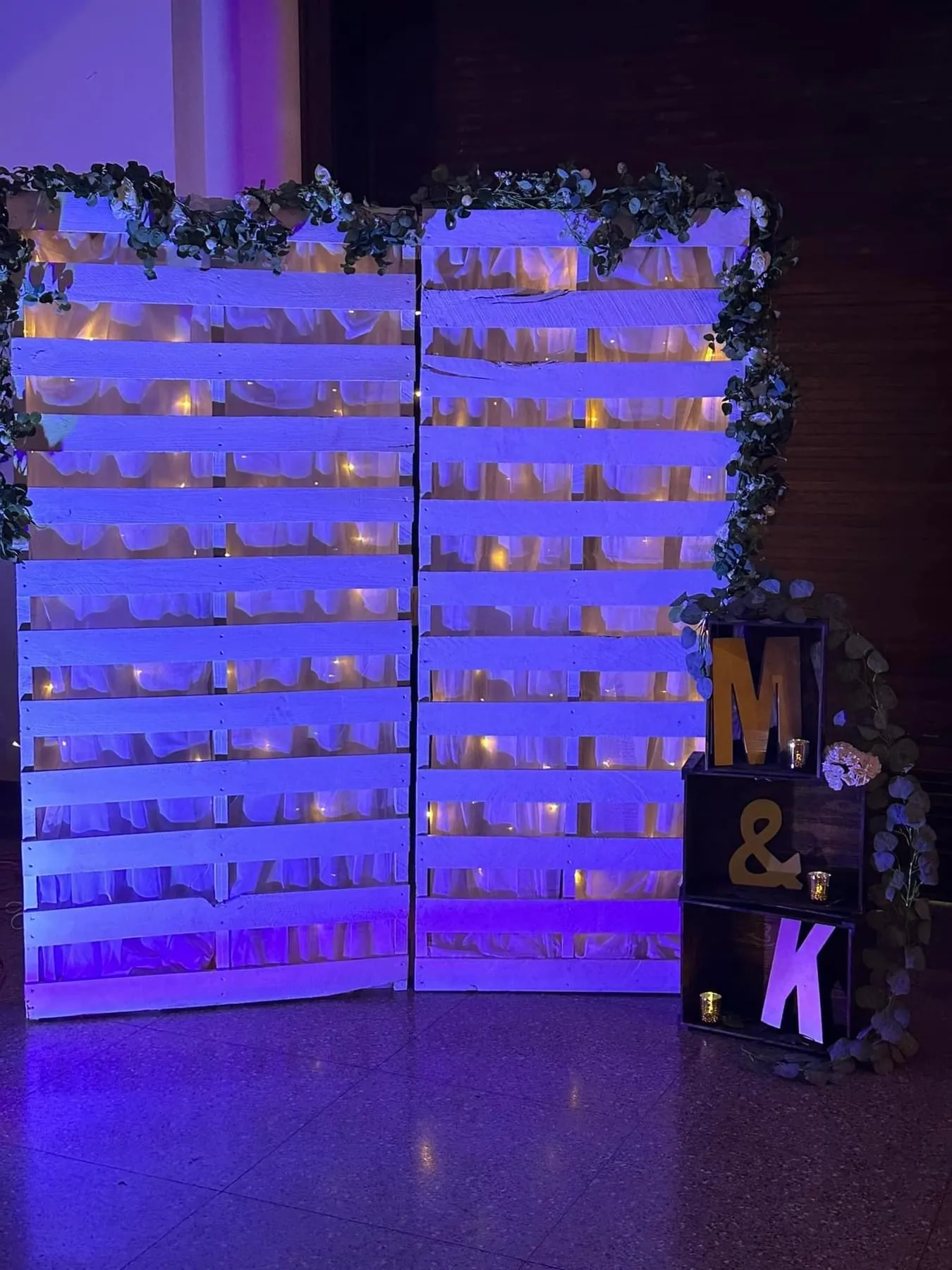 Lighted Pallet Backdrop