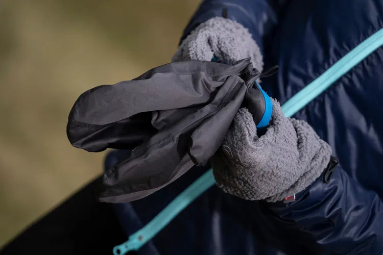 the OMM Kamleika Overmitt + Core Fleece Mitt 