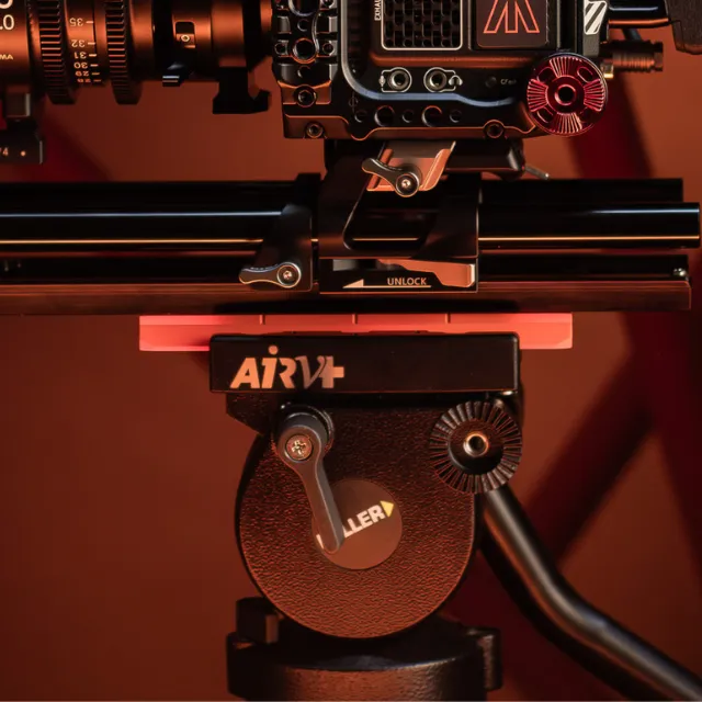 Miller AirV with Solo 2 - Stage Aluminium Legs