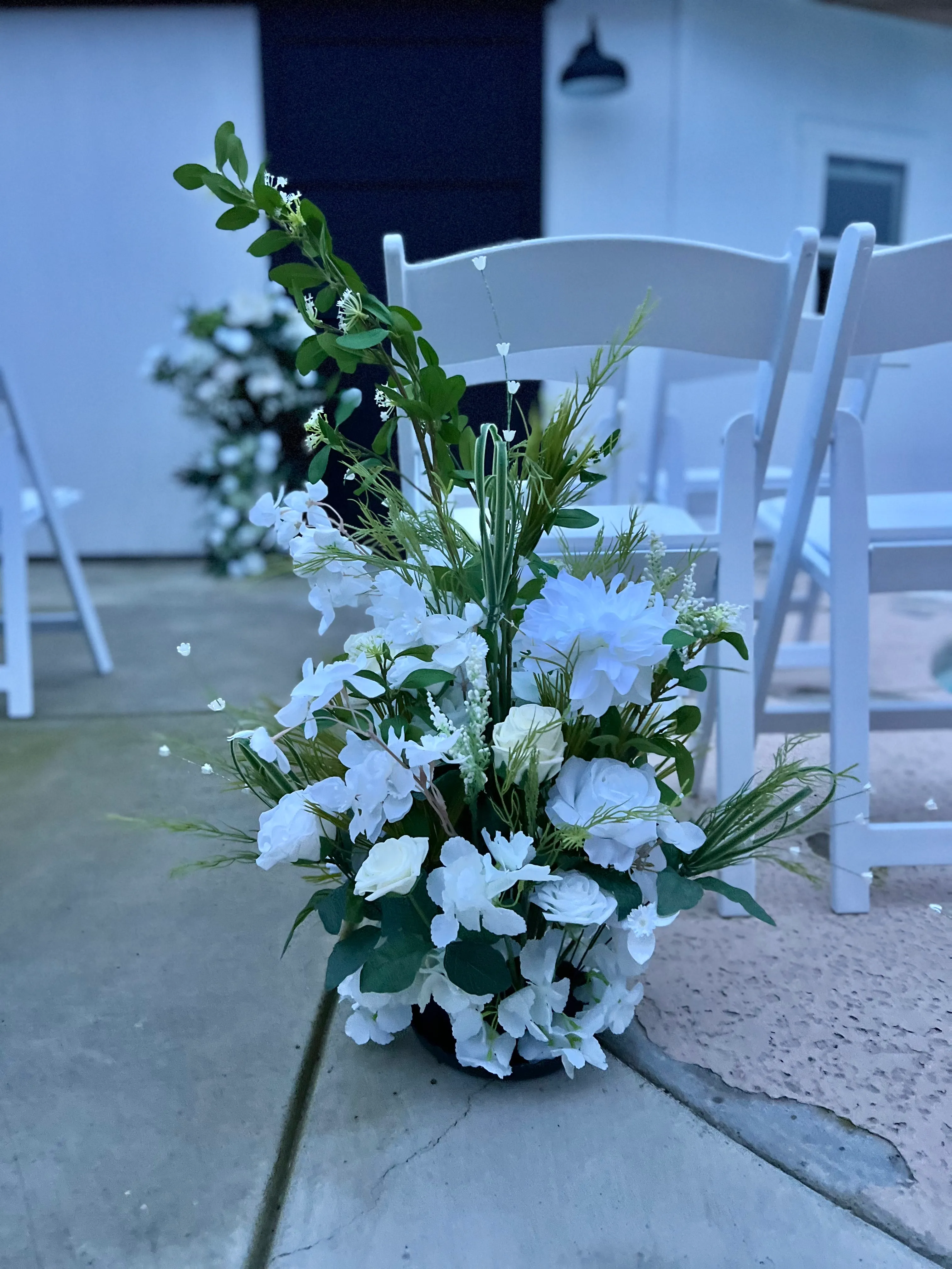 Ground Aisle Florals (2)