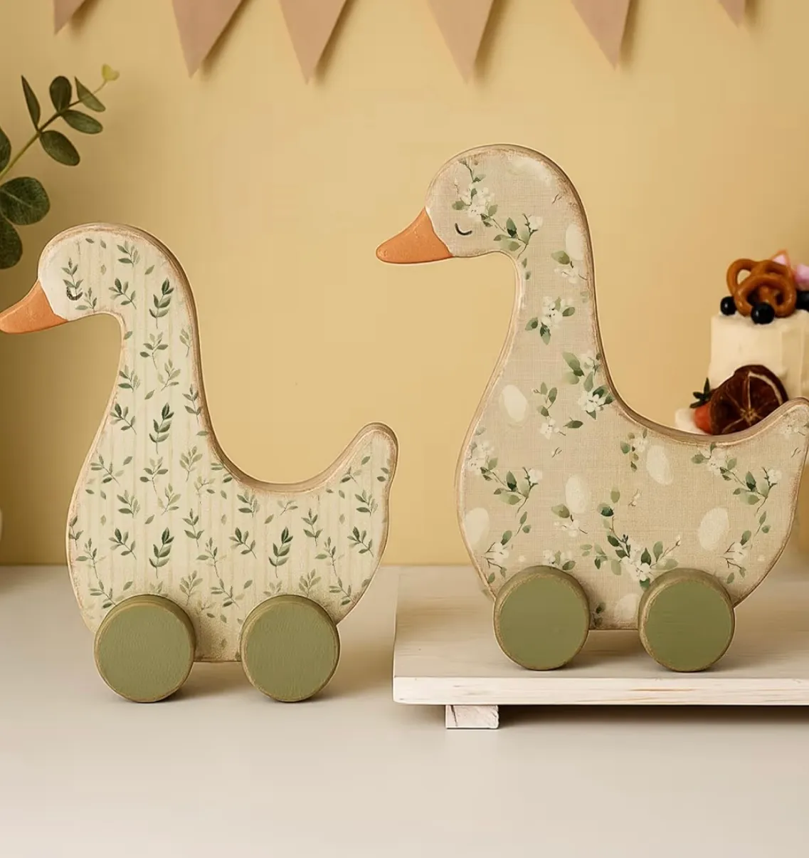 Wooden Goose Floral - Sage Green