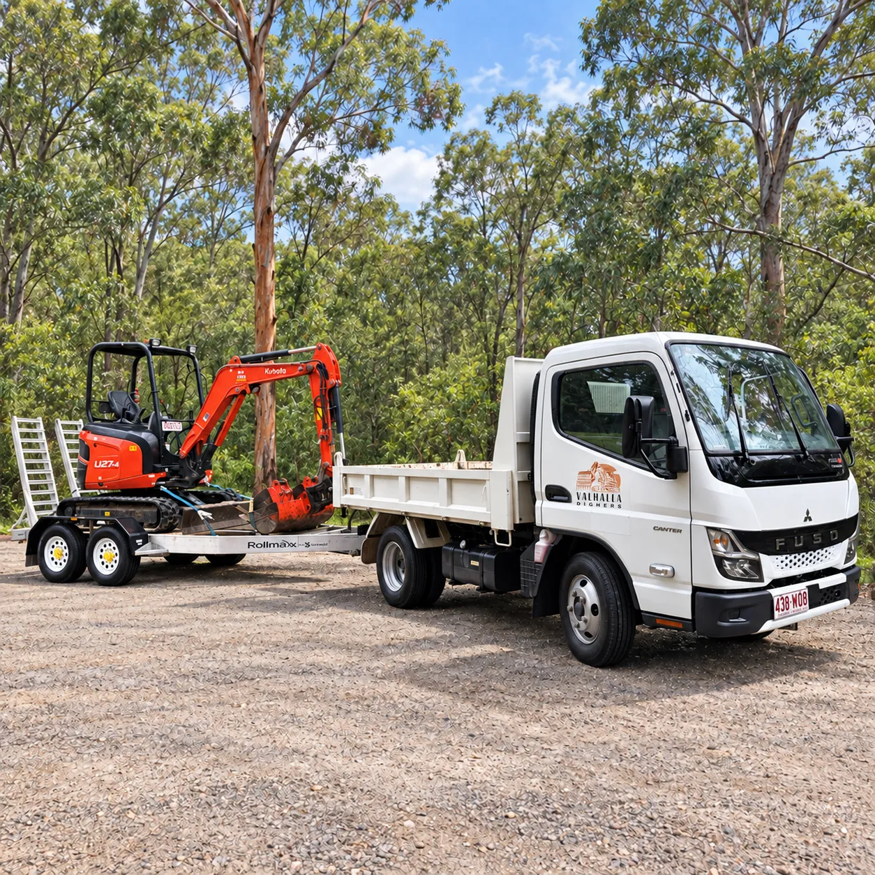 2.7T Kubota Excavator and Tipper Truck Combo