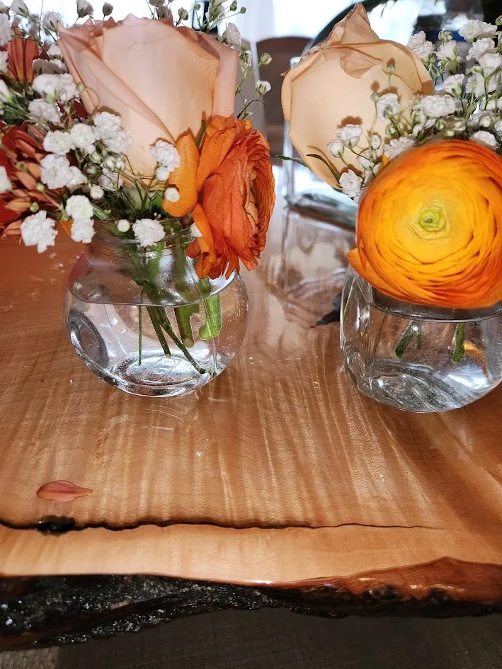 small round bud vase