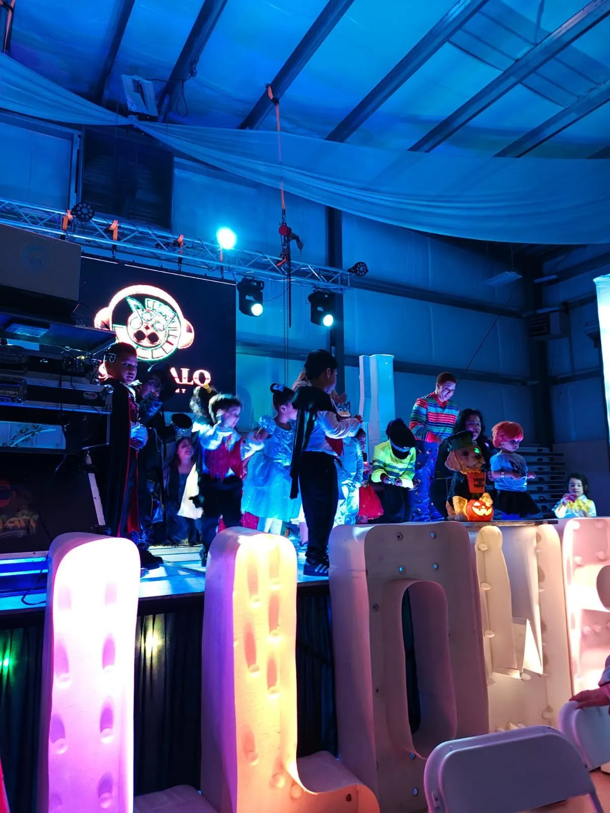 Entertainment & Shows