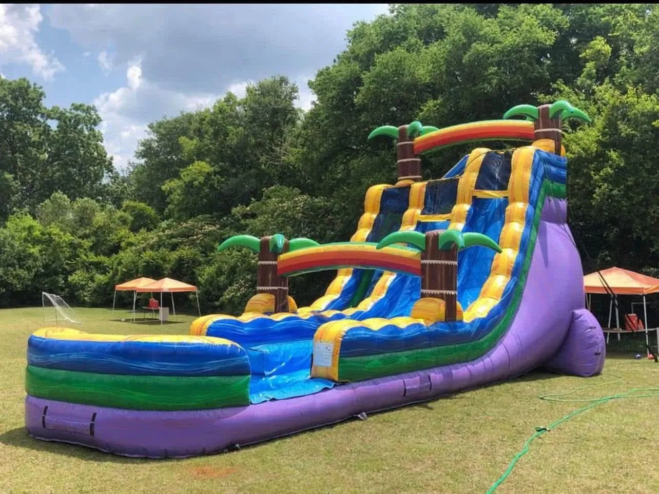LARGE Dry/Wet Bouncy House