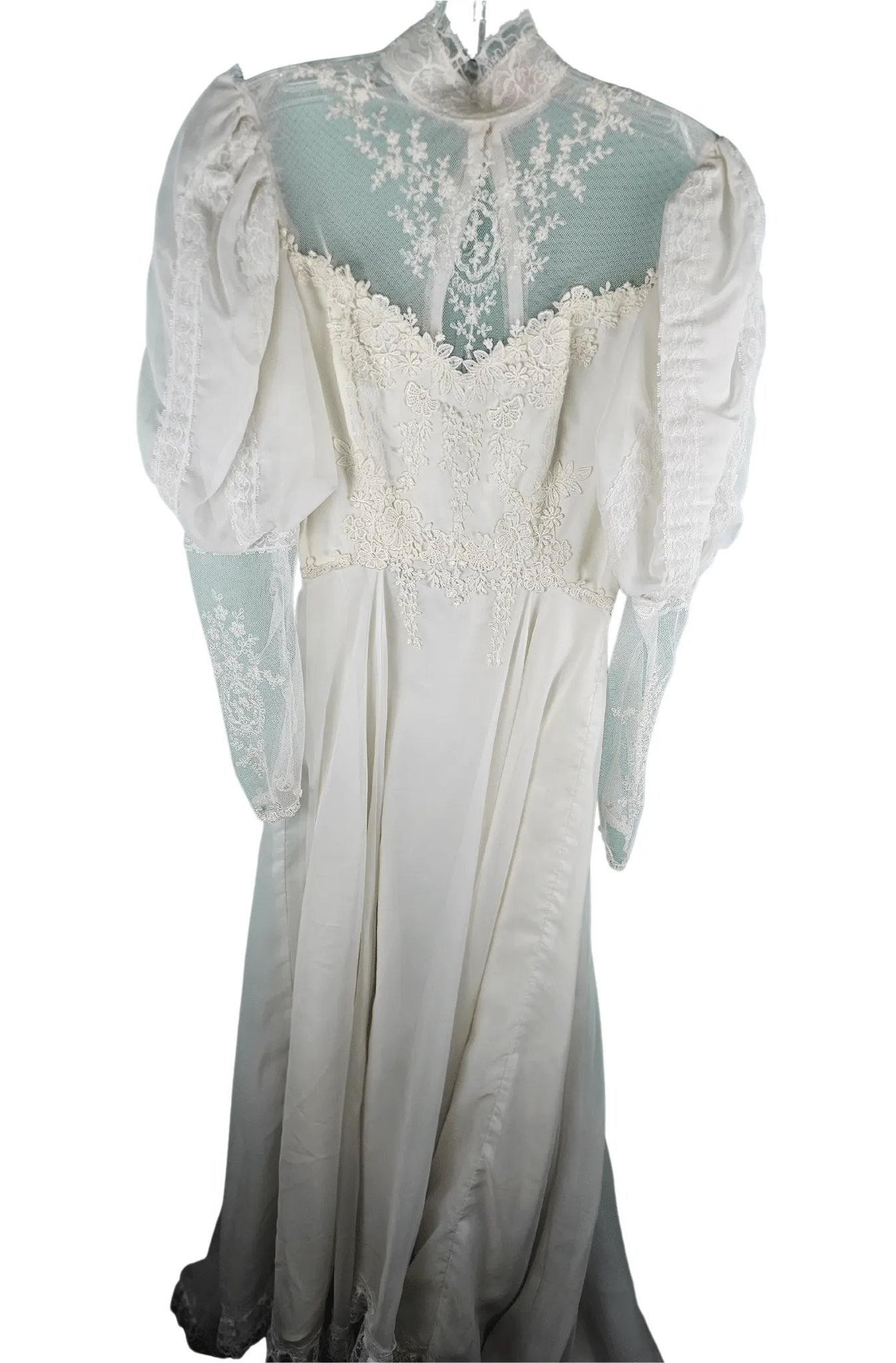 Beautiful Vintage Cream Wedding Dress