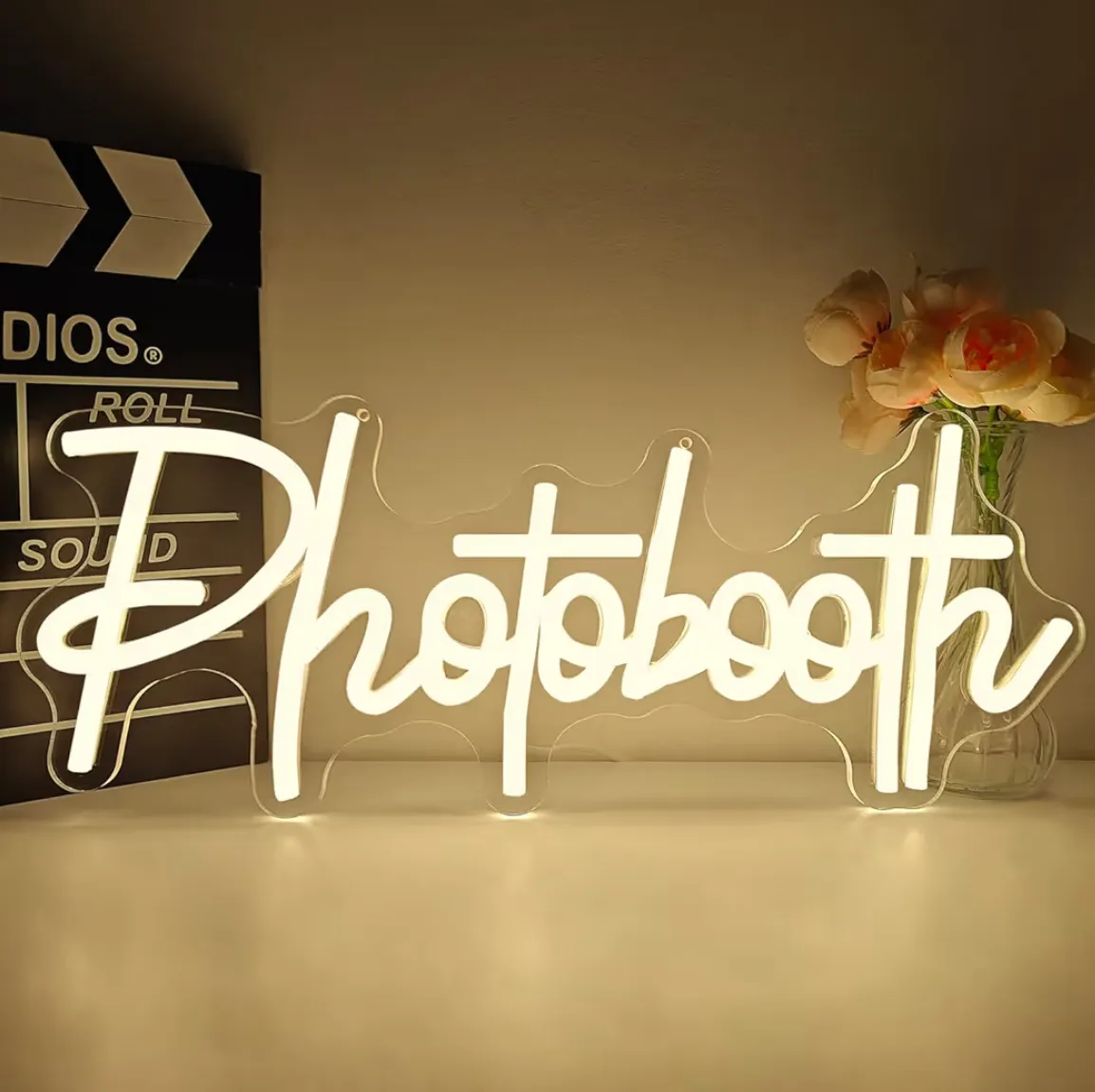“Photobooth” Neon Sign