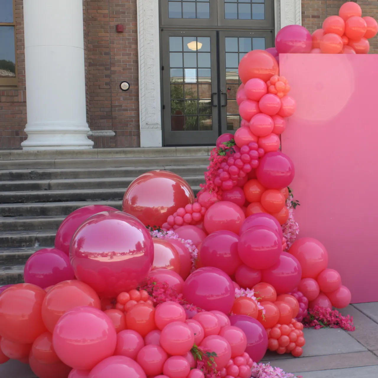 Balloon Design & Decor
