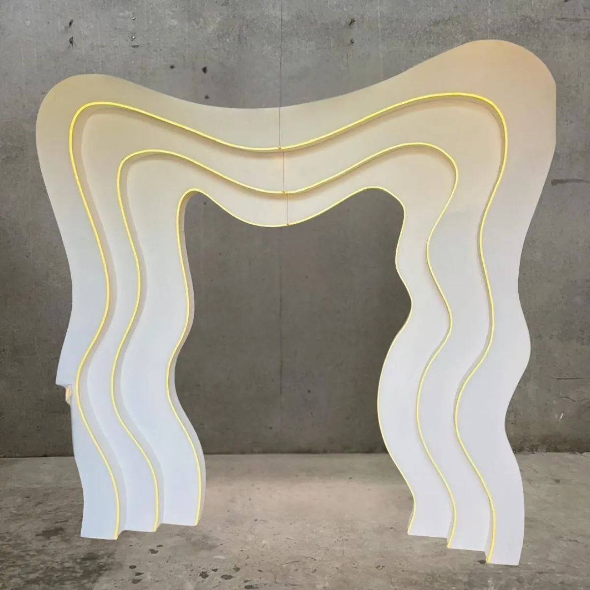 Wavy 3D Backdrop