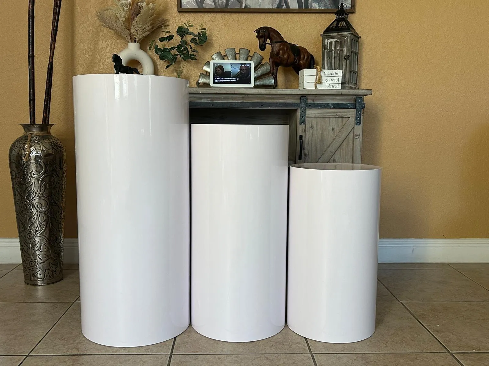 White Metal Pedestal Cake 3 