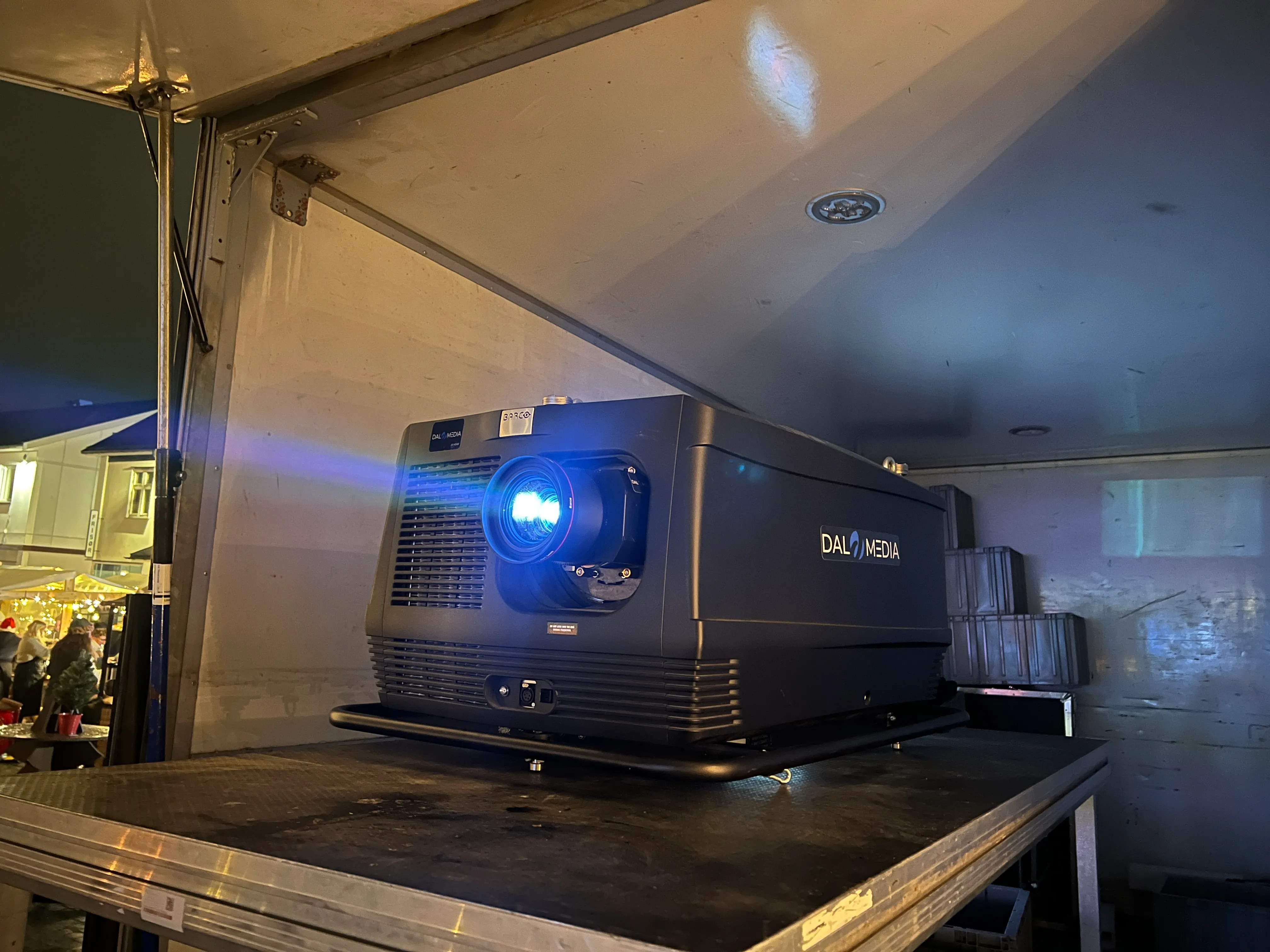 Projektor – Stor BARCO 