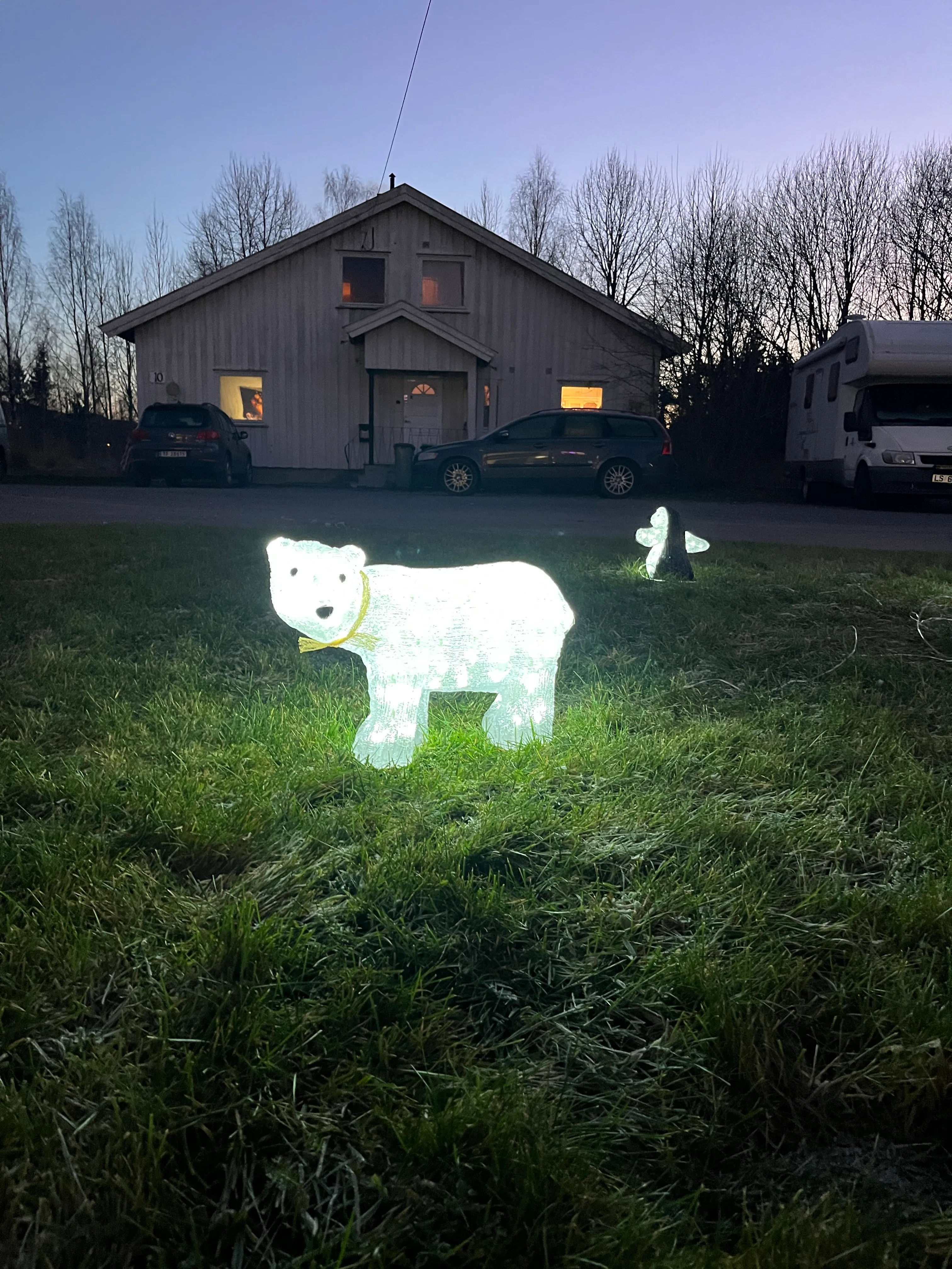 Utendørs lysfigur: Isbjørn 40 cm