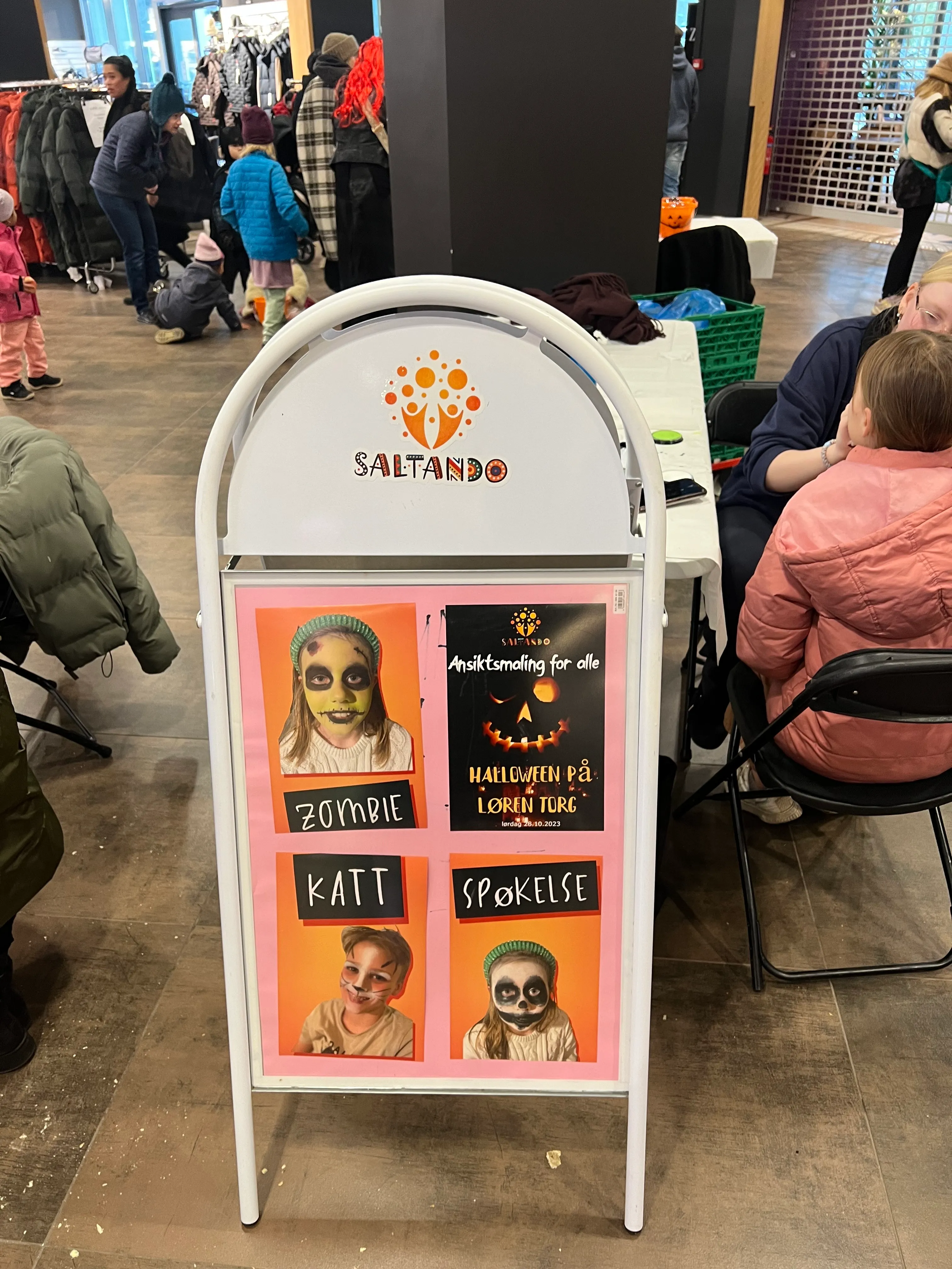 Ansiktsmaler JR assistent 