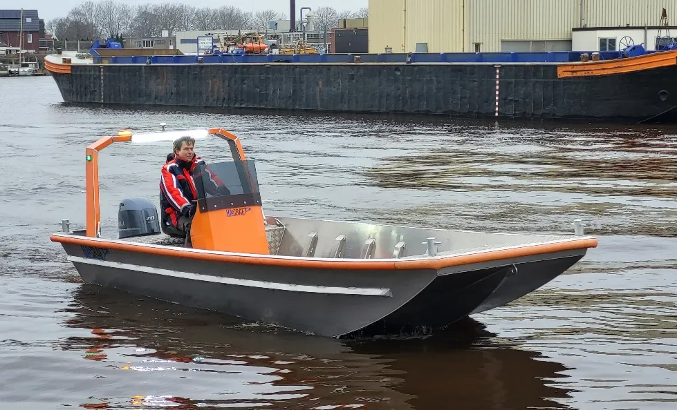 SB06 - Aluminium werkboot 70pk