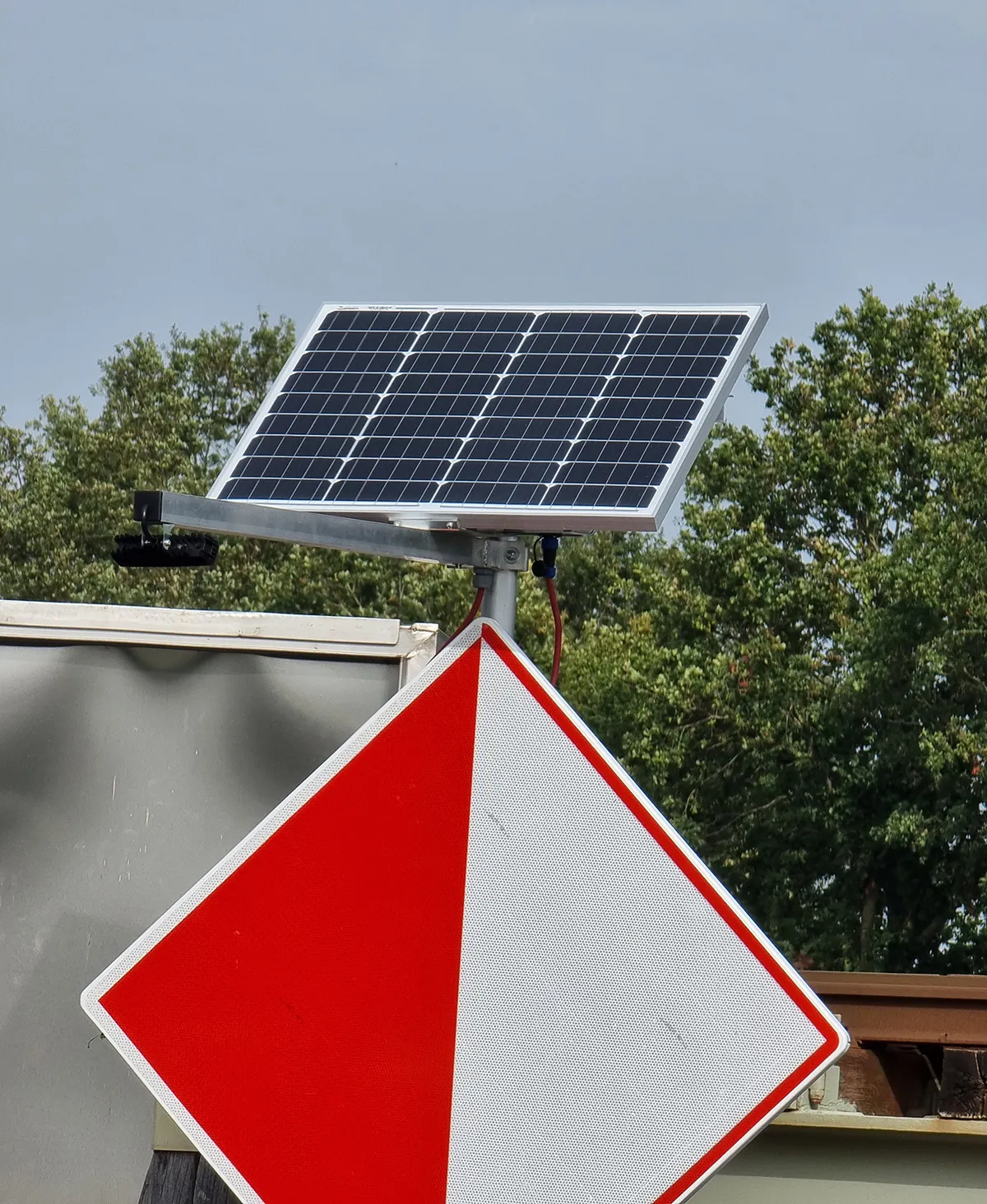 Aanstraalverlichting voor scheepvaartborden