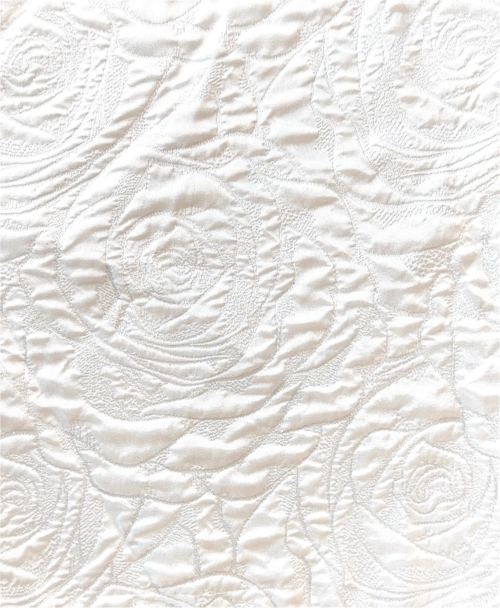 White Pucker Floral Tablecloth
