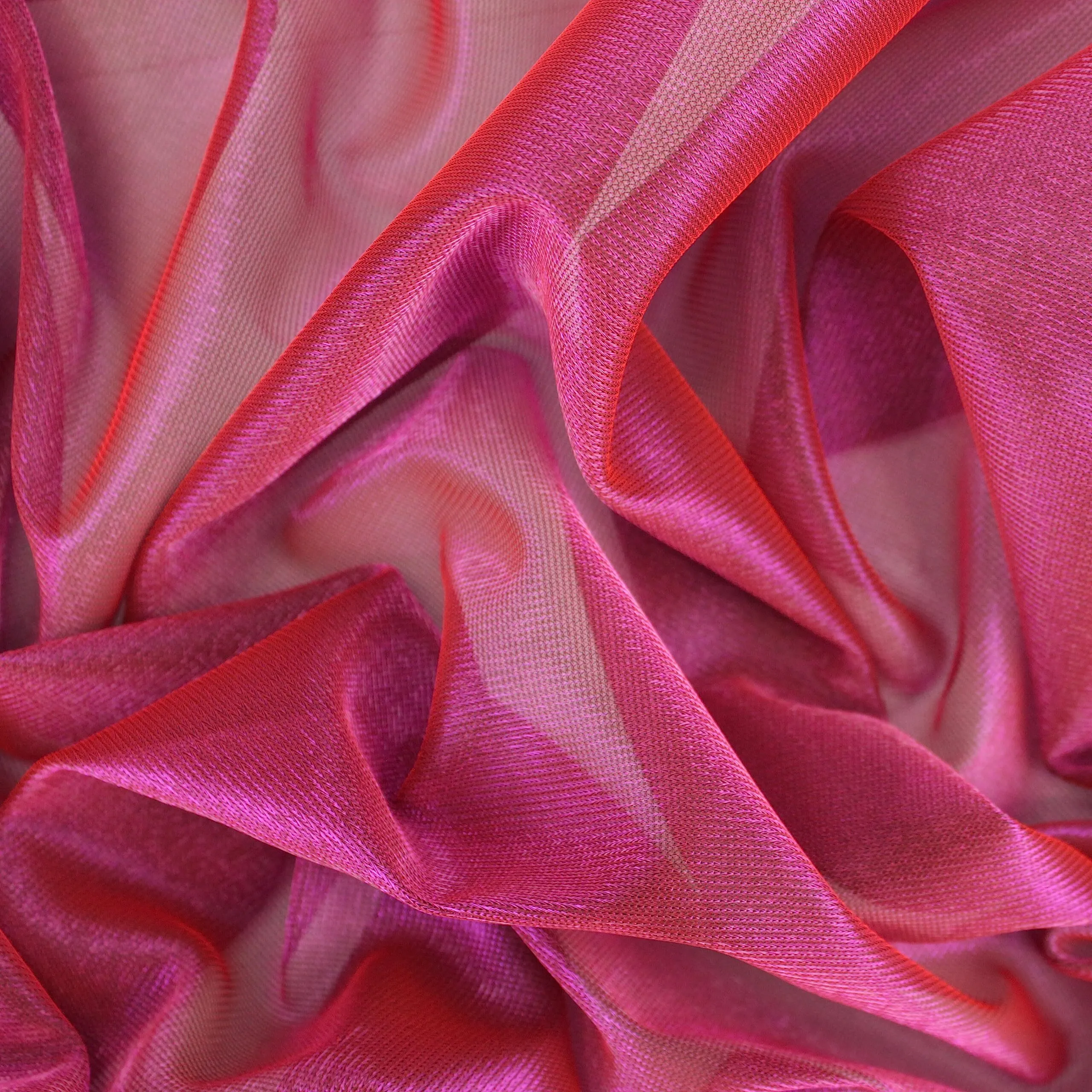 ATRE049 GASA BRILLO COLOR FUCSIA CON FRUNCIDO