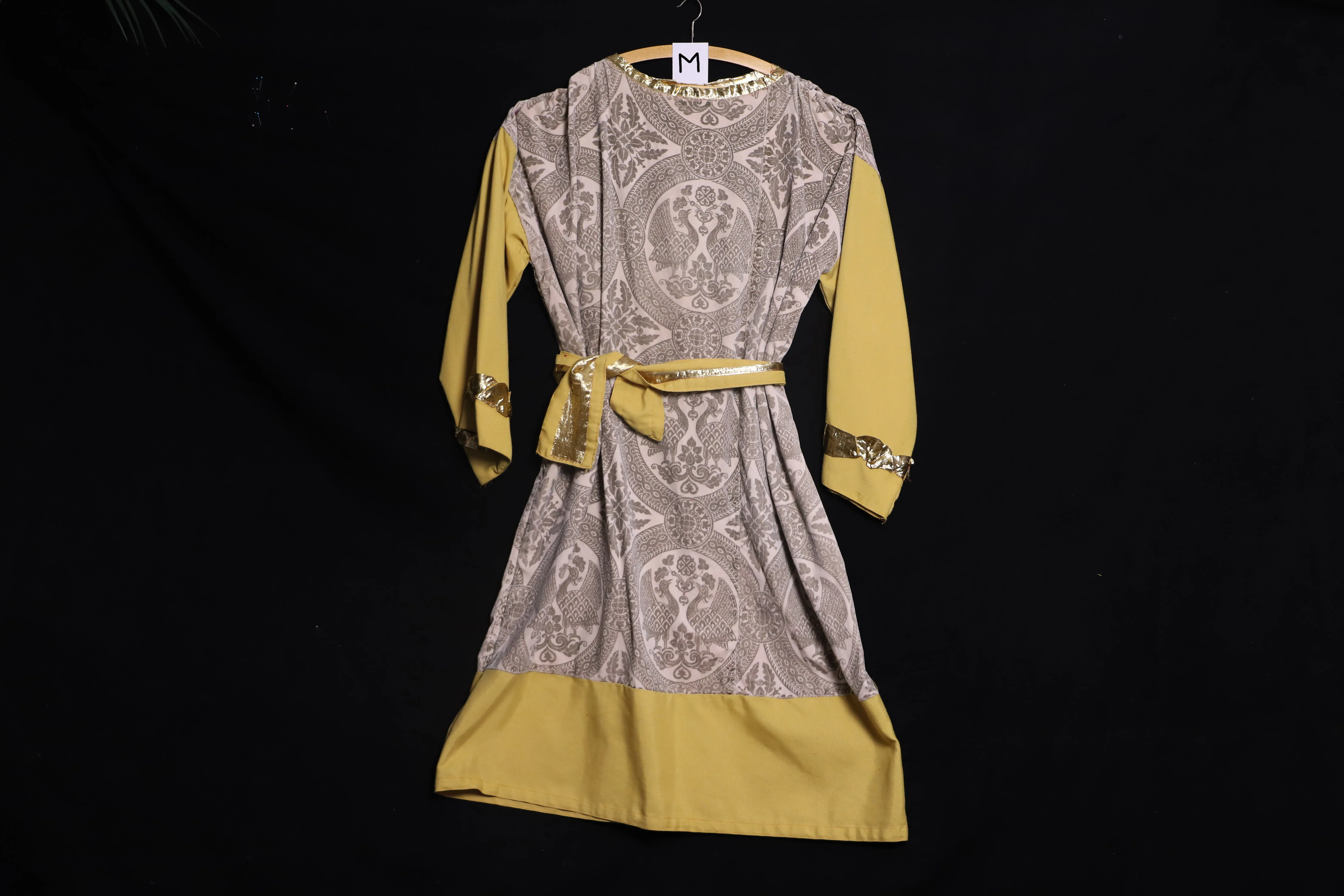 Test Verkleidung M, gold-beige (M0302)