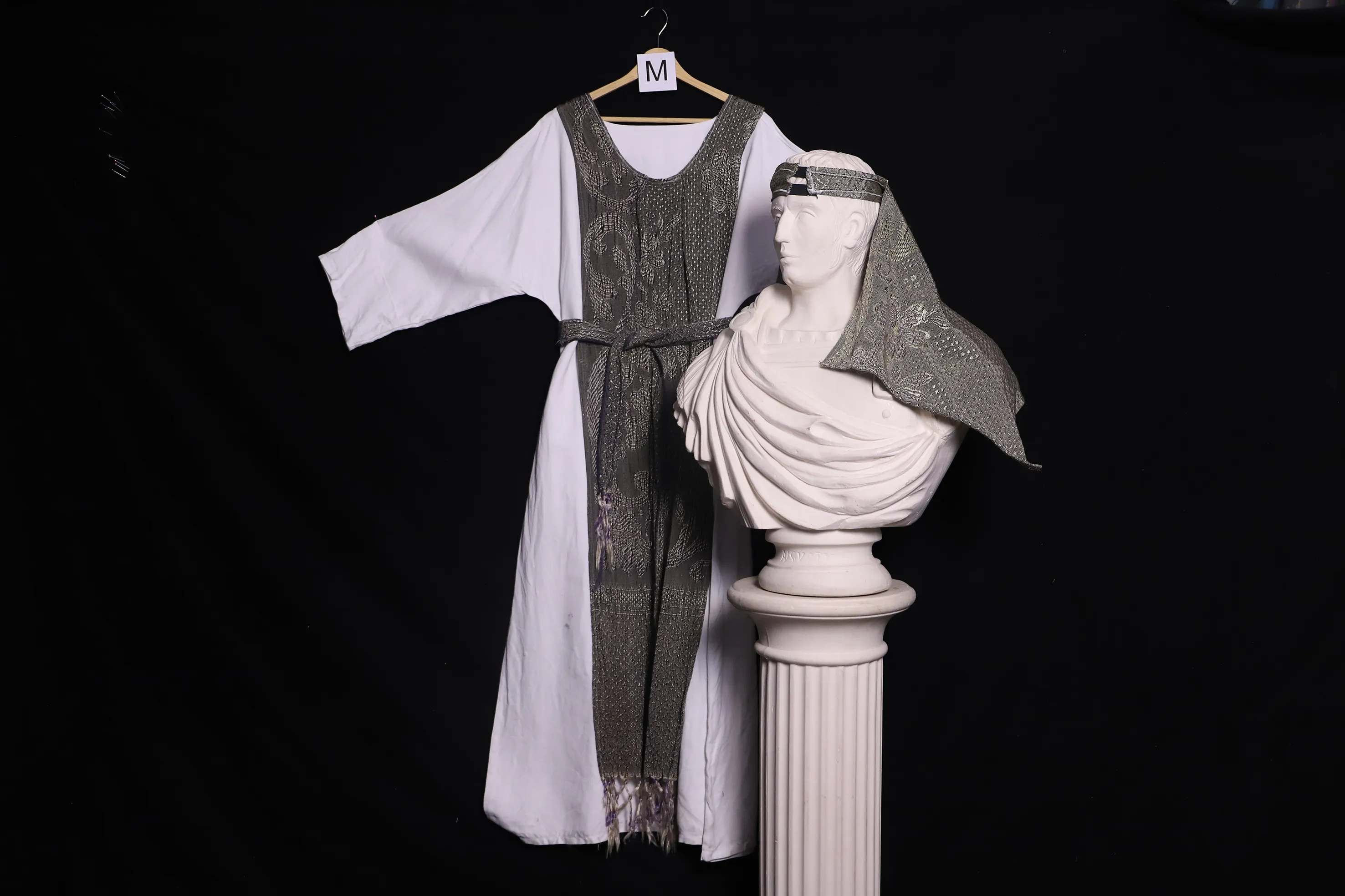 Verkleidung M mit Kopfbedeckung, weiss-beige ( M0118 )