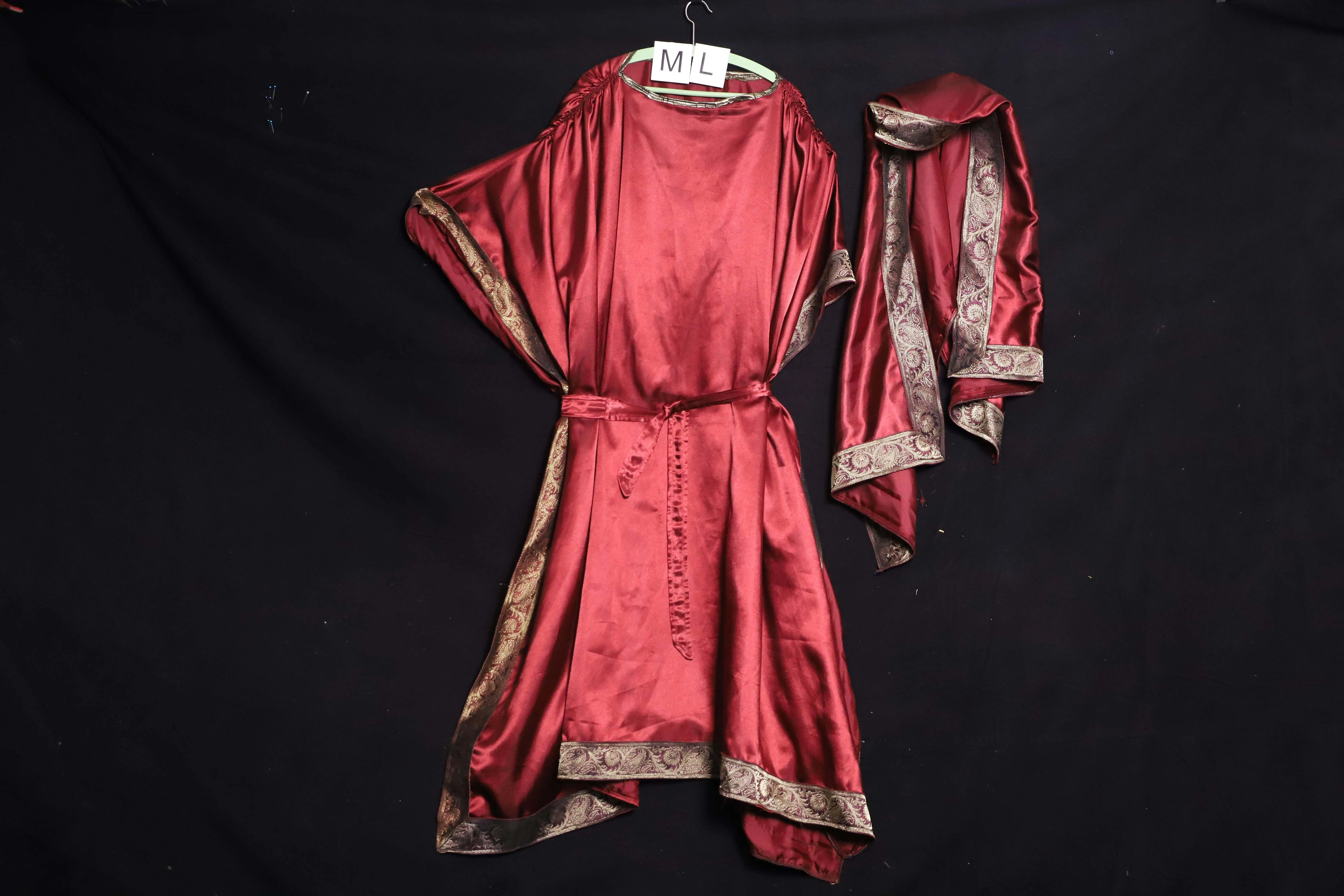 Test Verkleidung M-L mit Kopfbedeckung, rot-gold (ML0409)