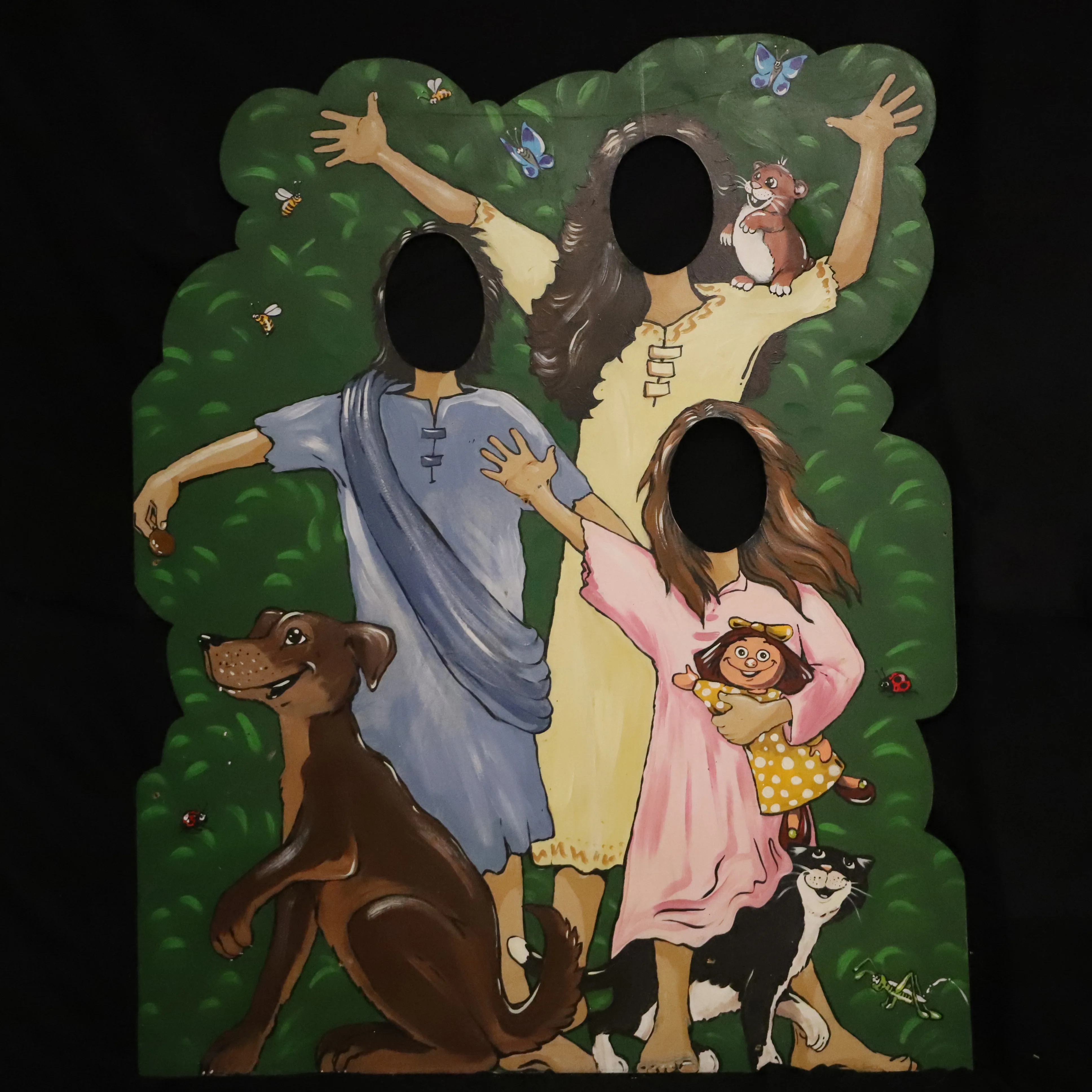 Holz Figur flach, drei Kinder Holzwand mit 3 Gucklöcher (150x120cm)