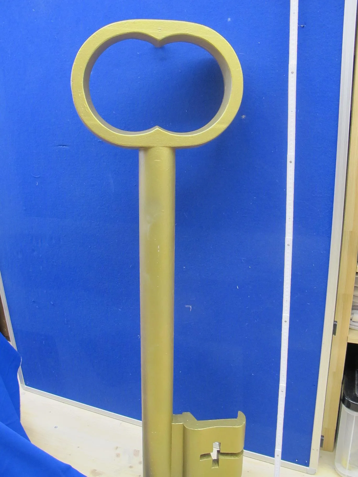 Schlüssel XXL aus Holz