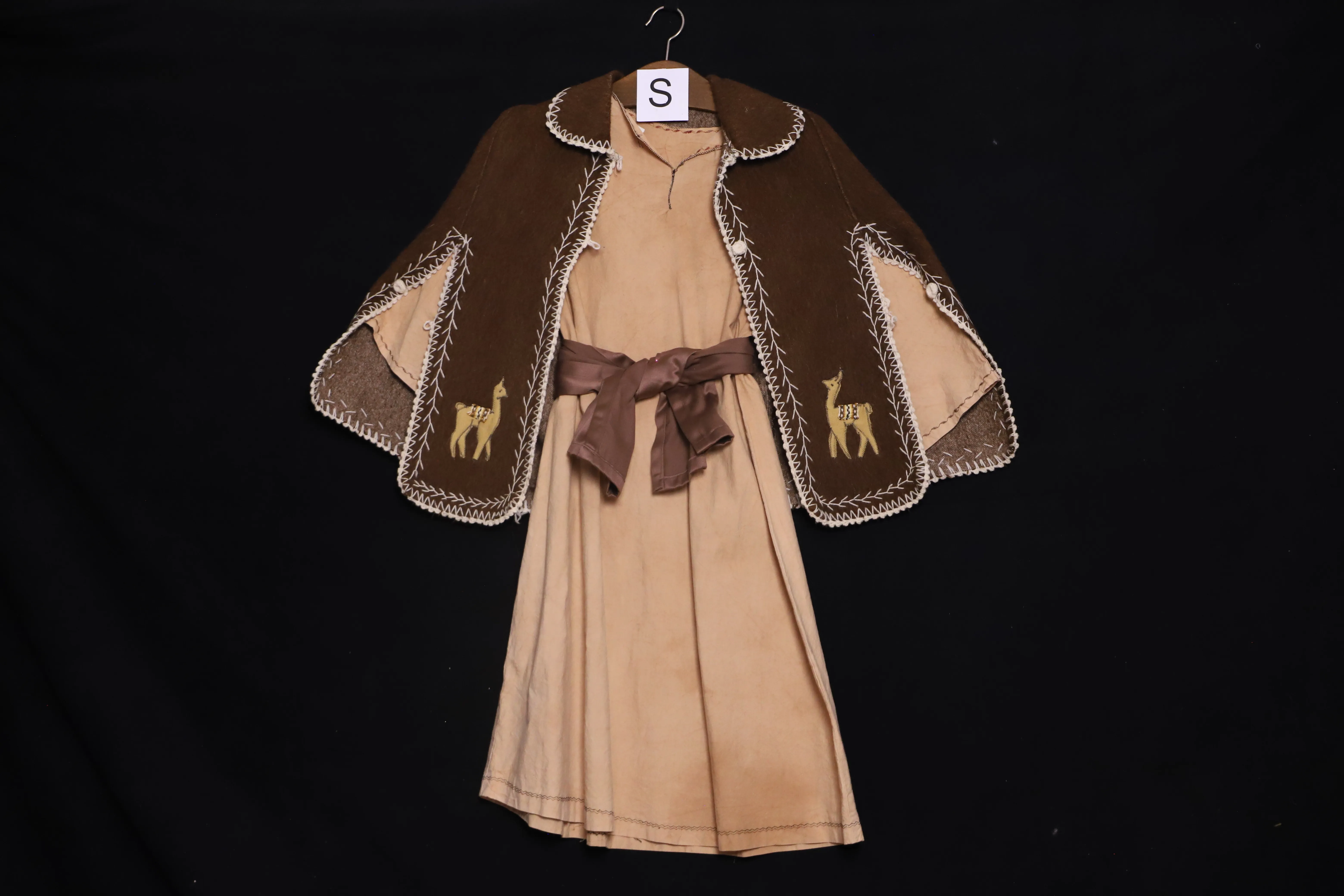 Verkleidung S mit Umhang, beige-braun ( S0878 )
