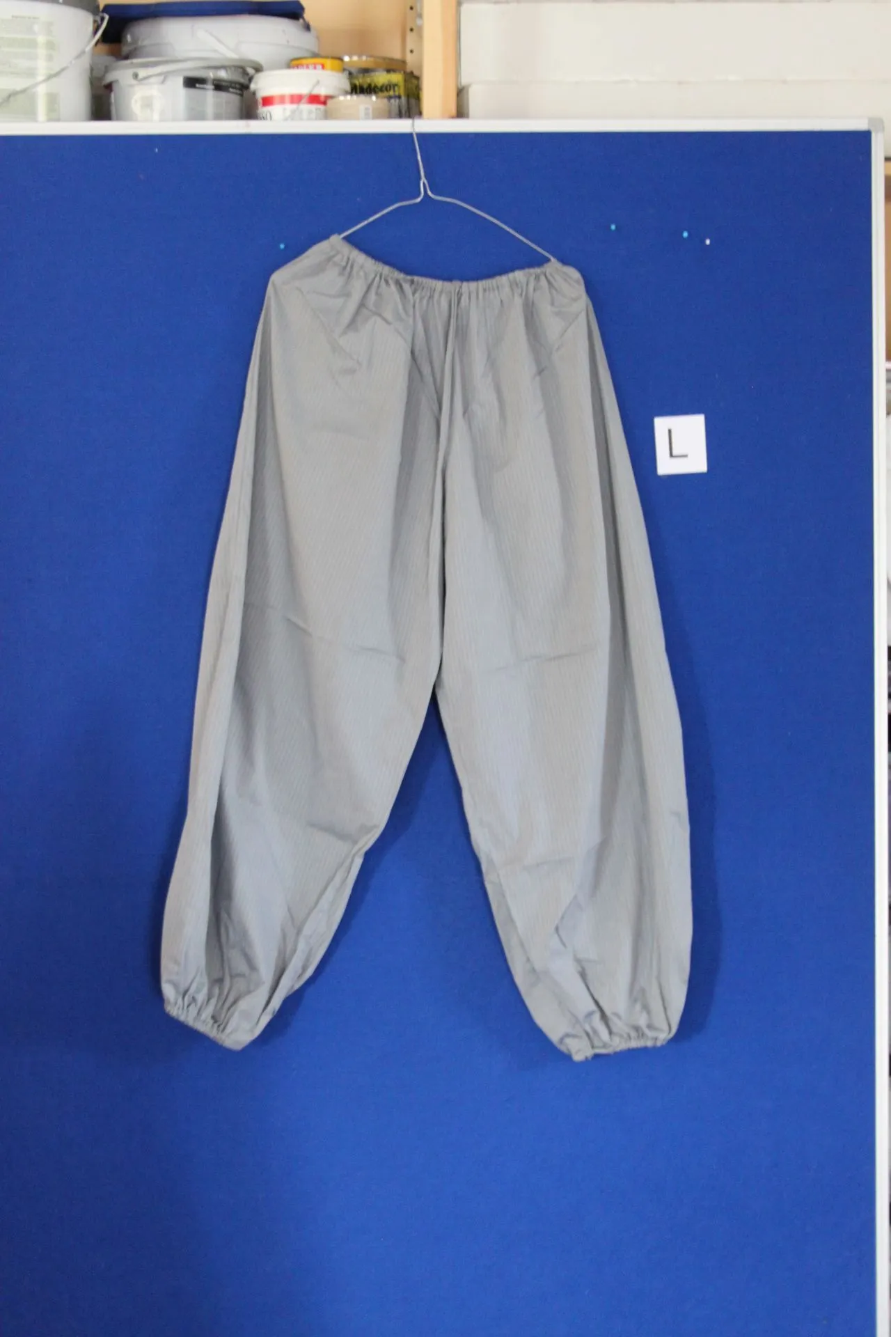 Kostüm 22 Hose grau