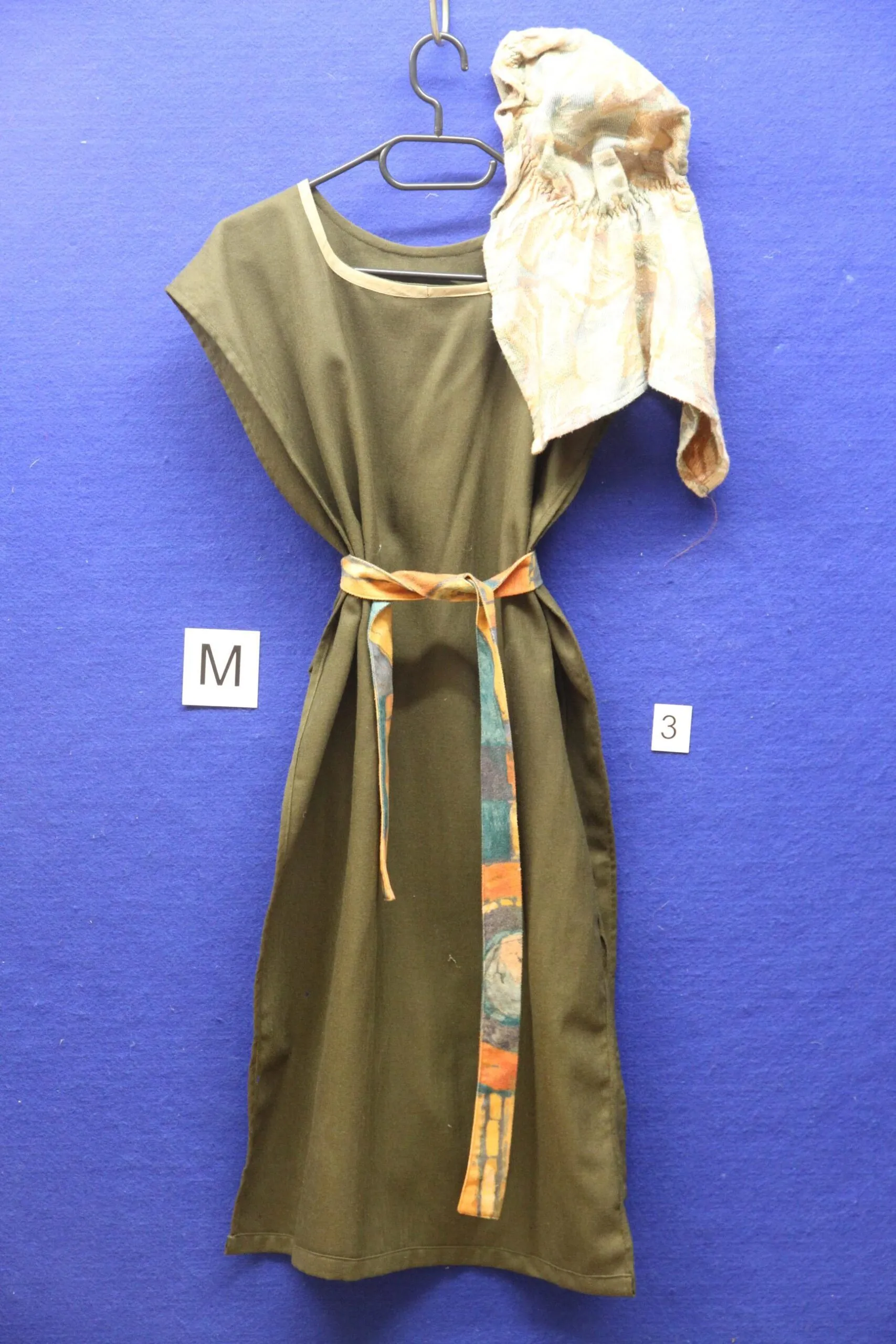 Überwurf mit Kopftuch #11