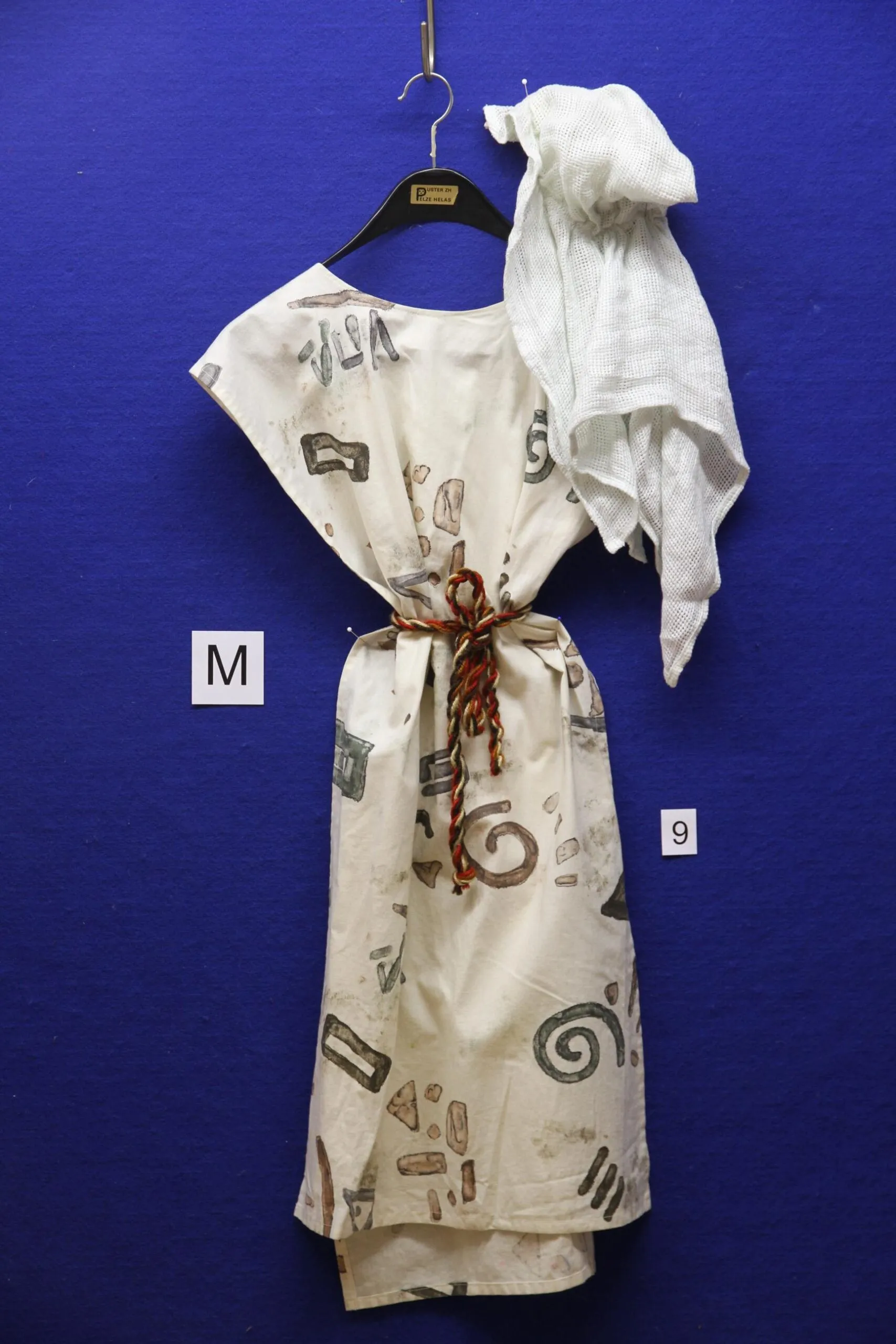 Überwurf mit Kopftuch #6