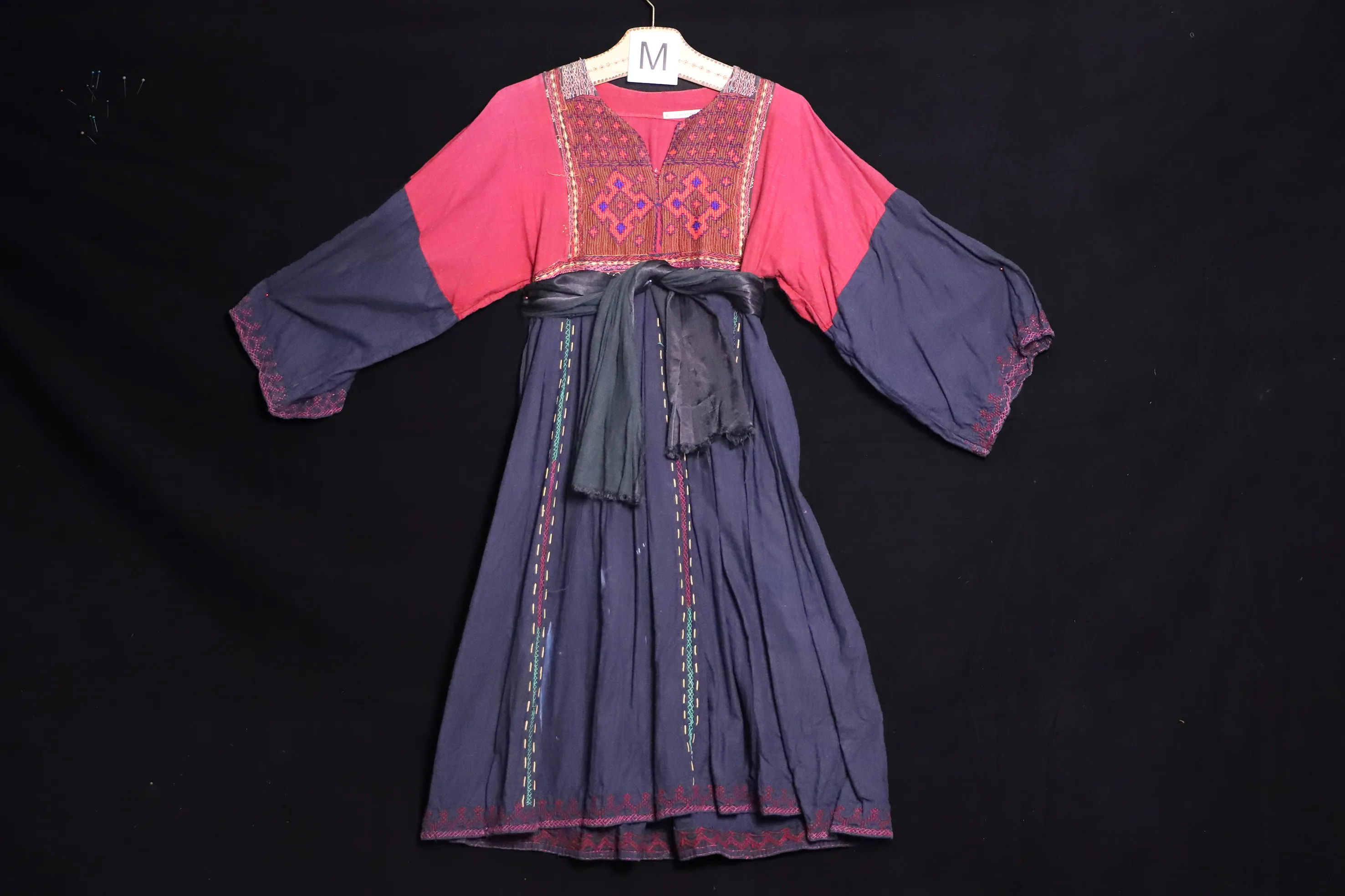 Verkleidung M, violett-rot ( M0515 )