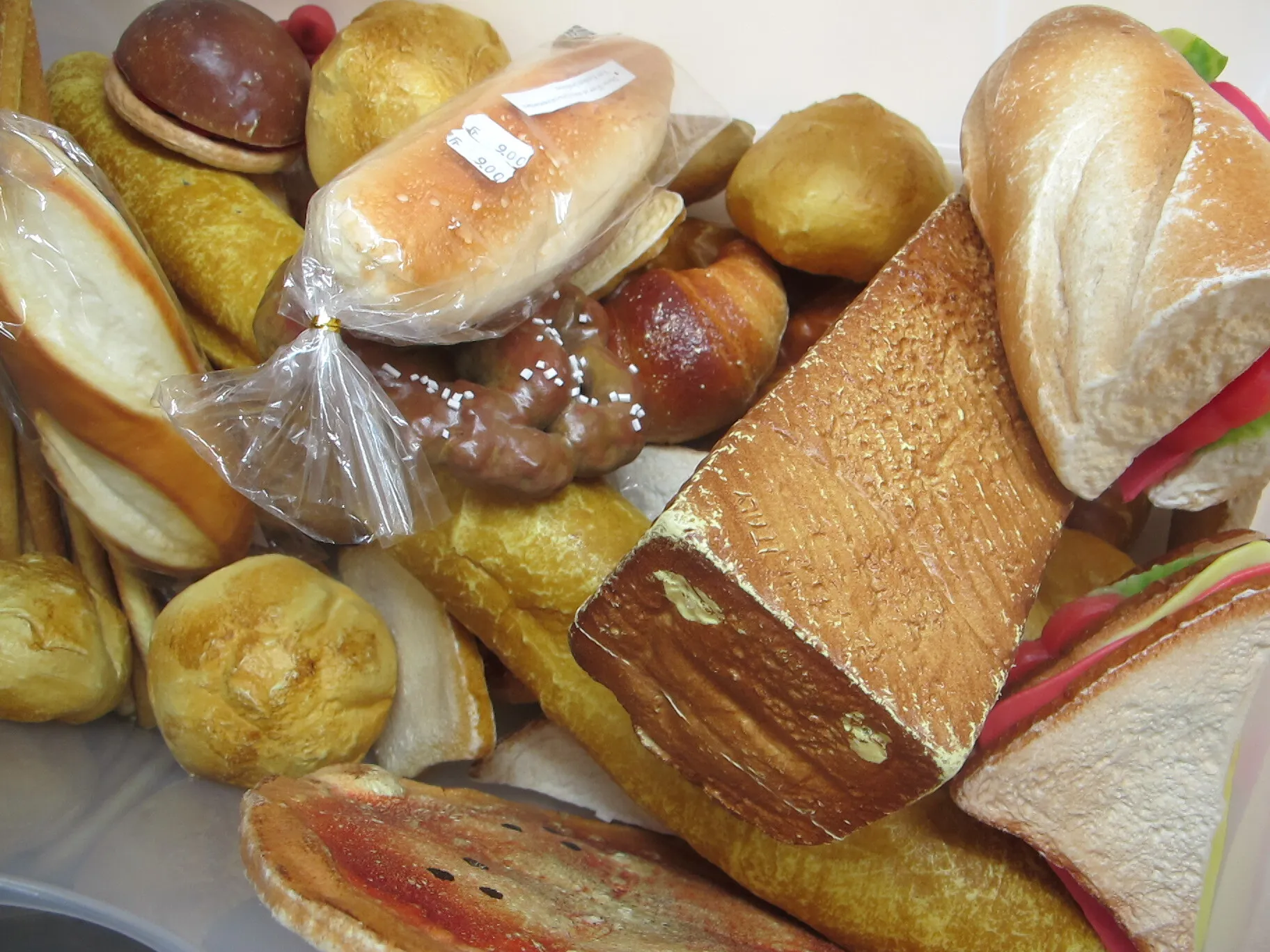 Brot, Sandwich, Semmeli, etc. 