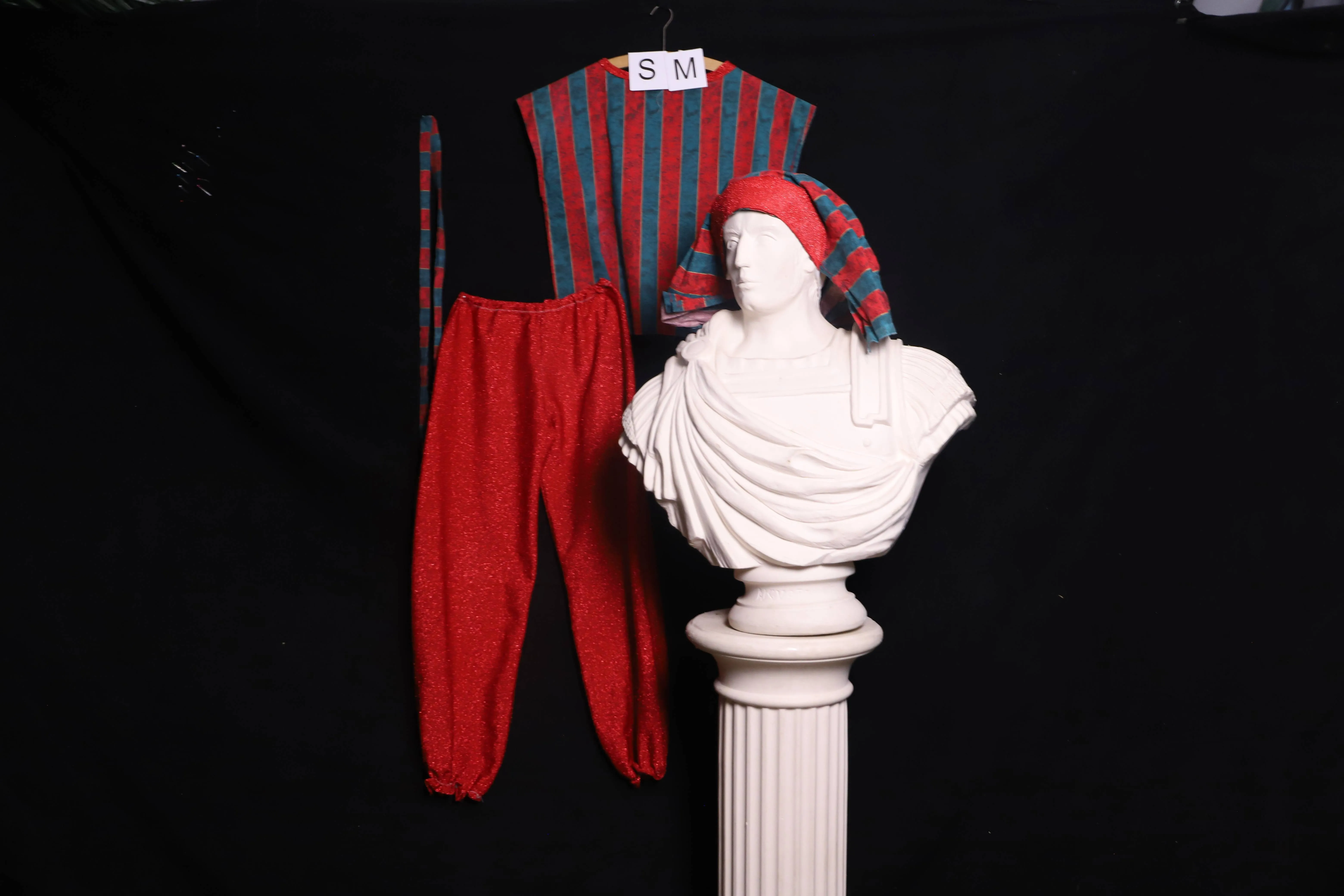 Test Verkleidung S-M mit Kopfbedeckung, Diener rot (SM0437)