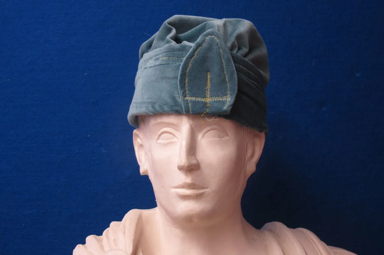 Kopfbedeckung 8 Haube 