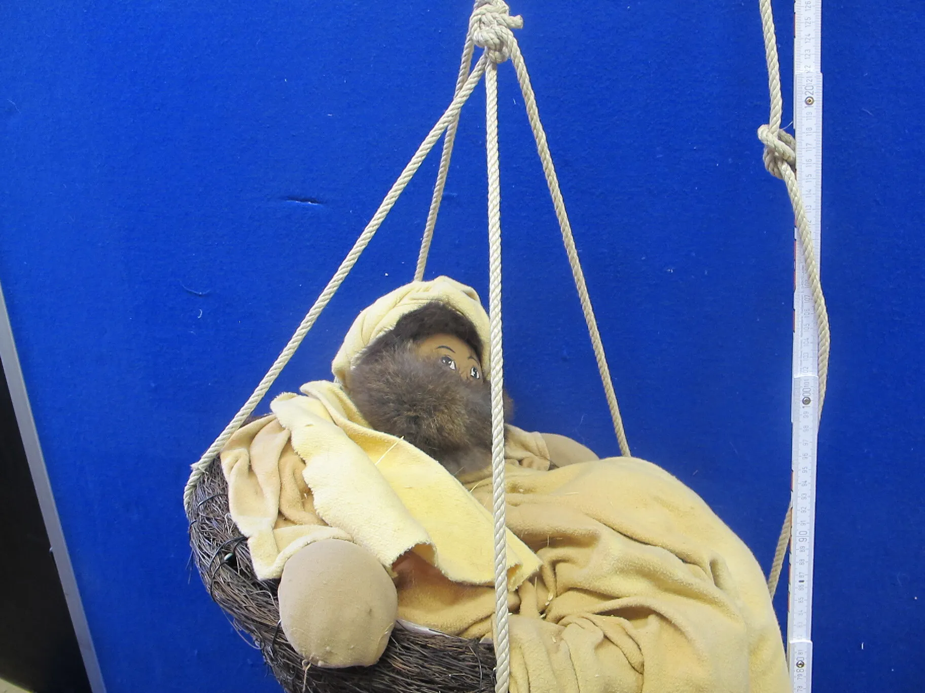 Paulus Puppe im Korb Damaskus