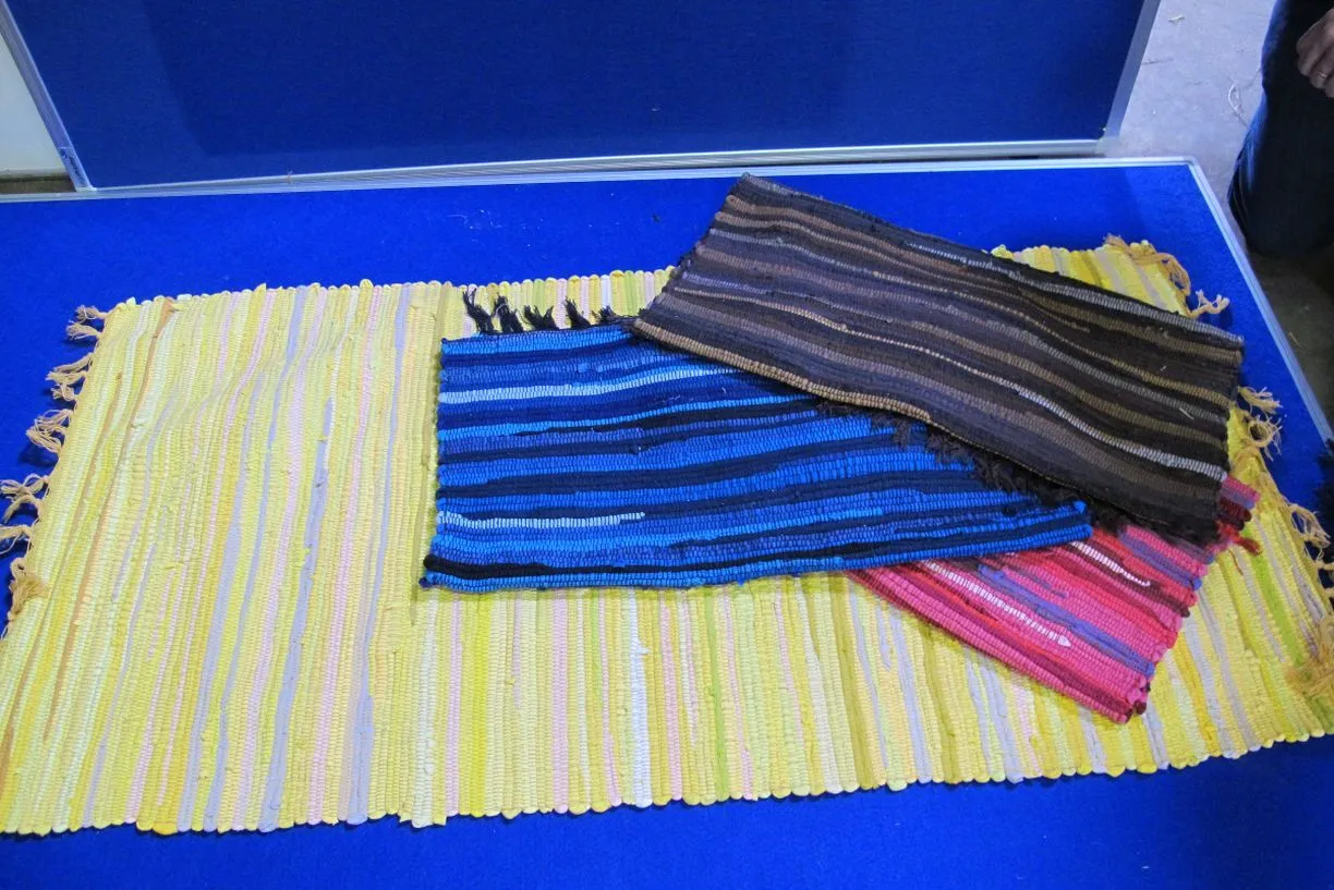 Teppich div Farben Wolle