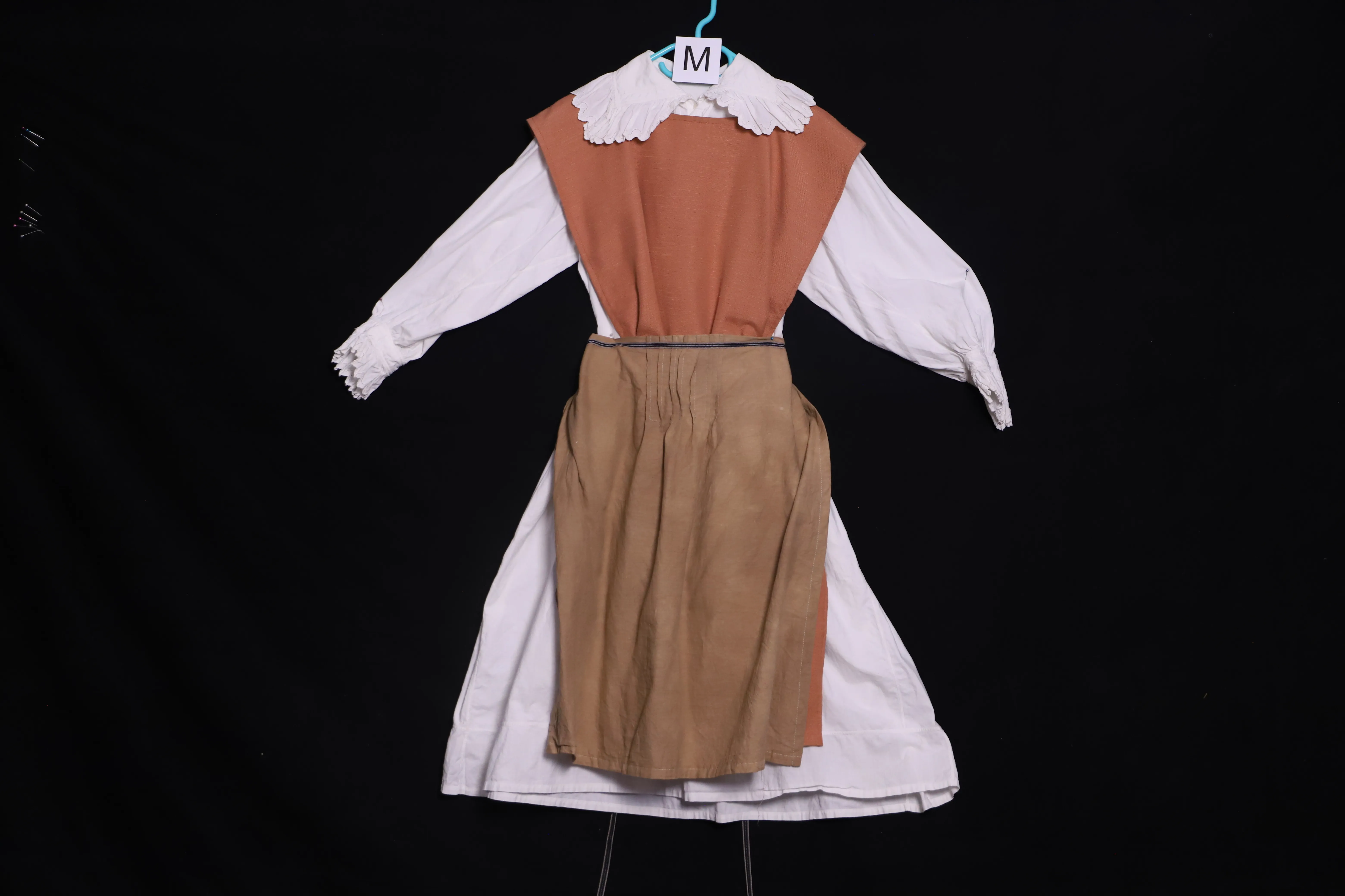 Verkleidung M mit Schürze, weiss-braun ( M0141 )