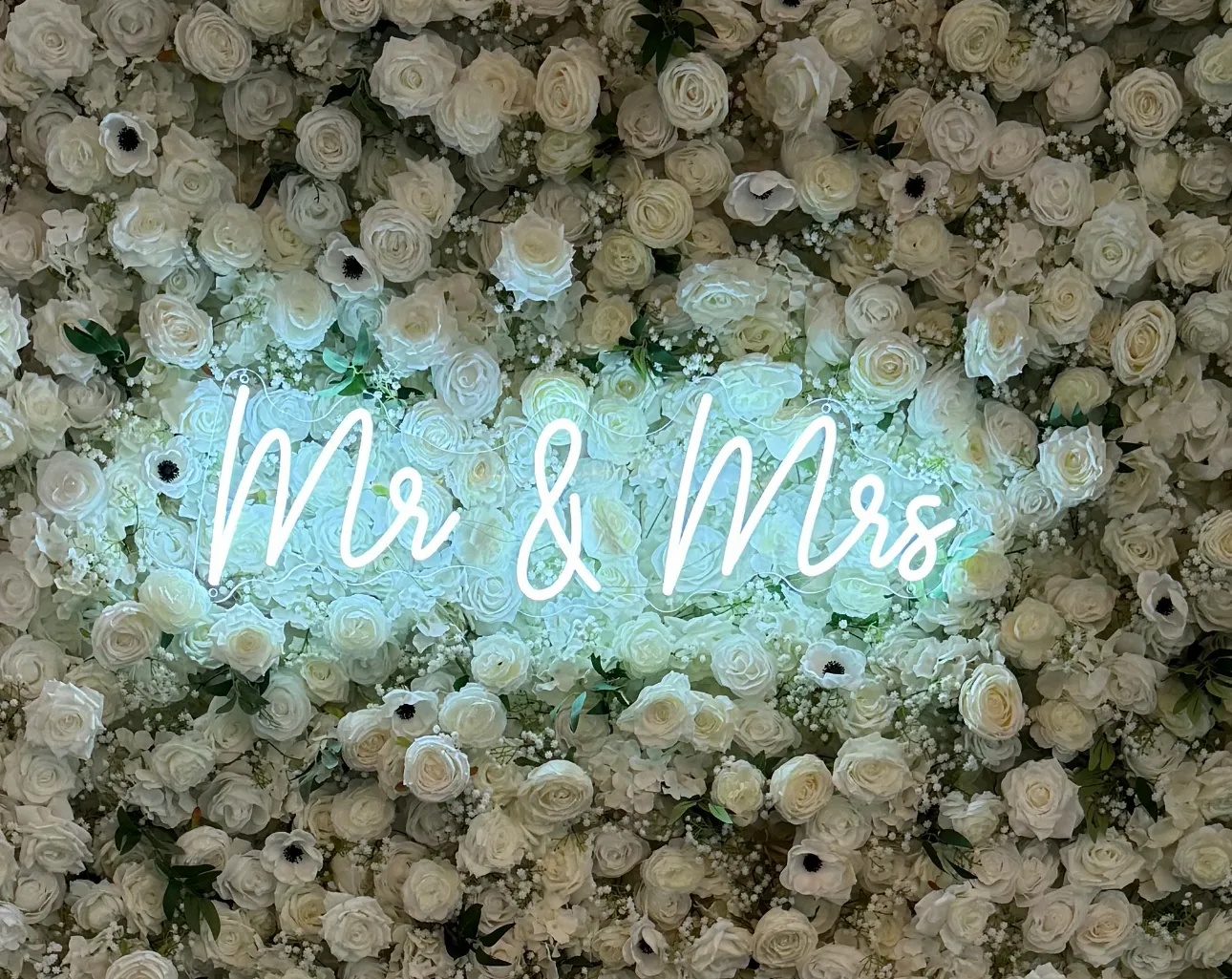 Mr & Mrs LED Sign 