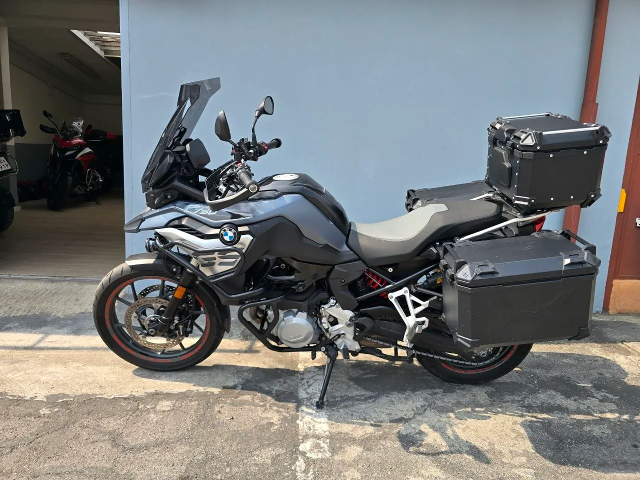 BMW F750GS Black