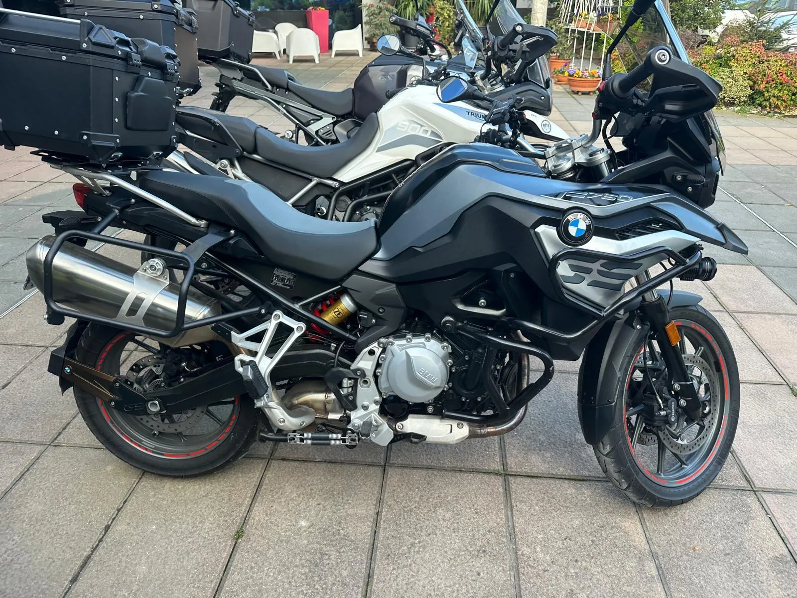 BMW F750GS Black